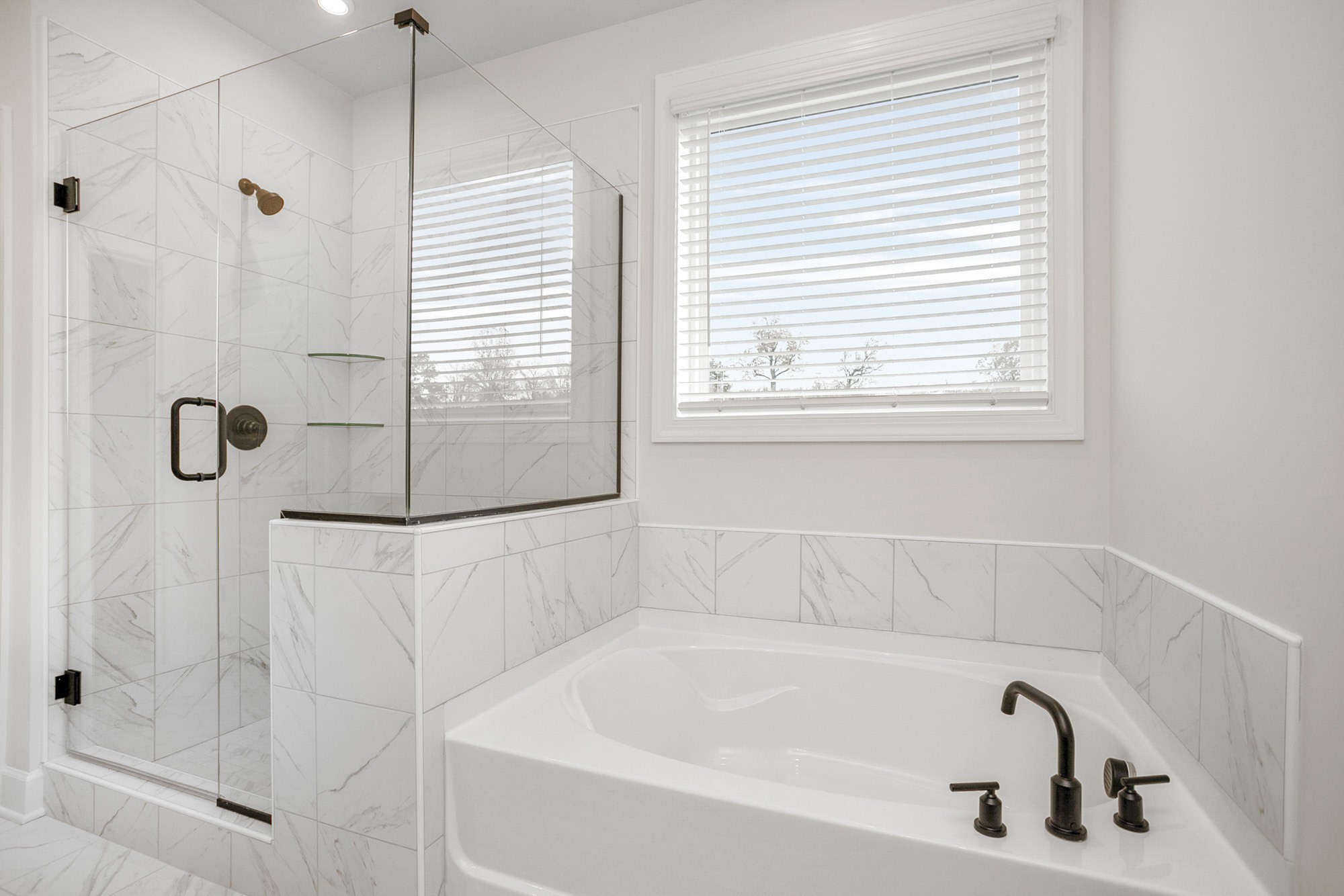 915 Champions Circle Property Photo 28