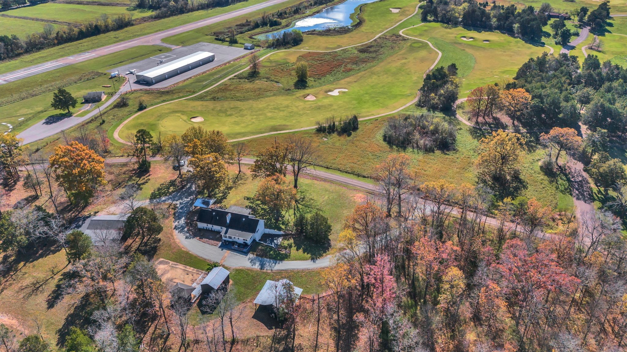 125 Airport Rd Property Photo 11