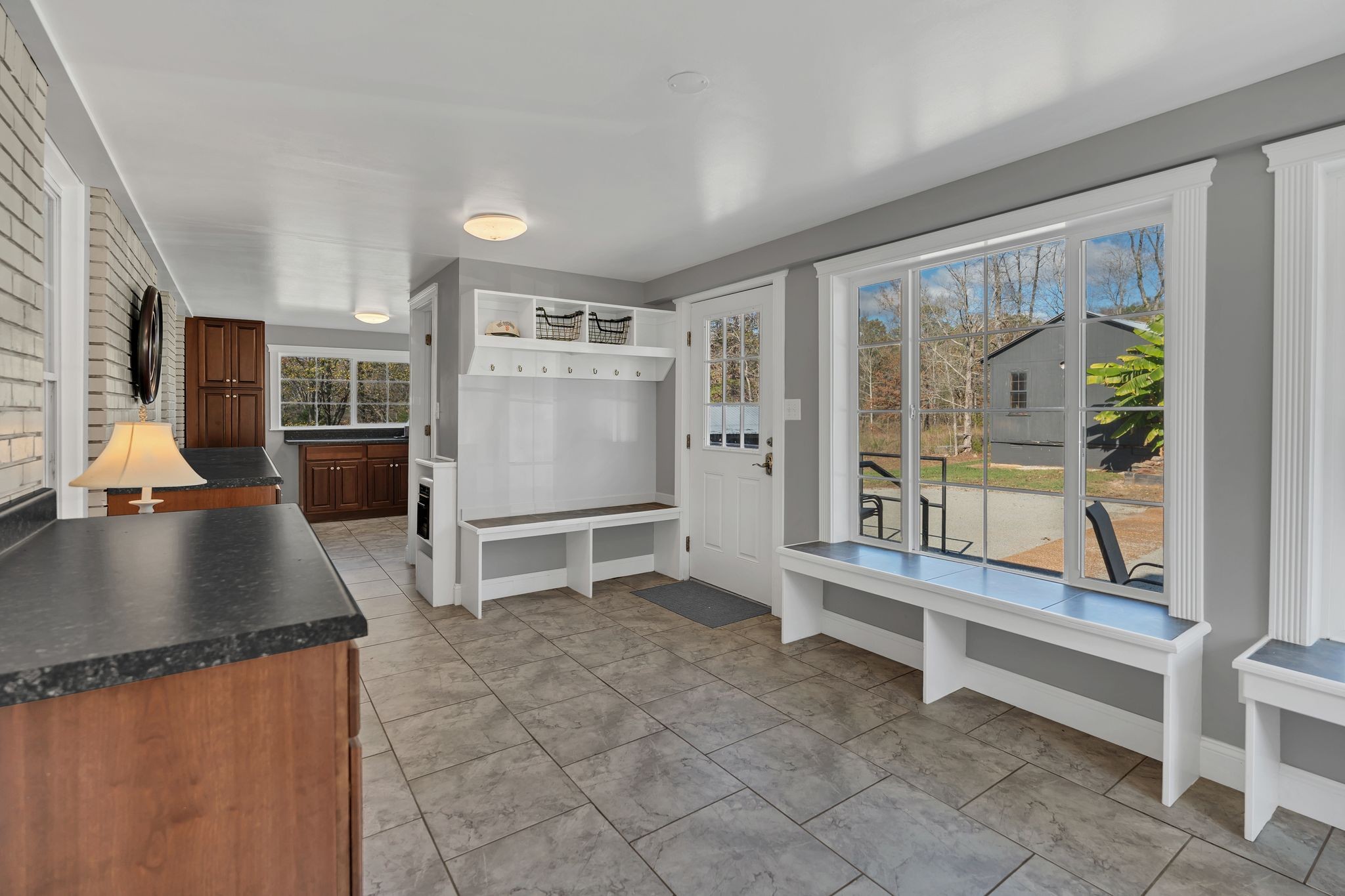 125 Airport Rd Property Photo 18