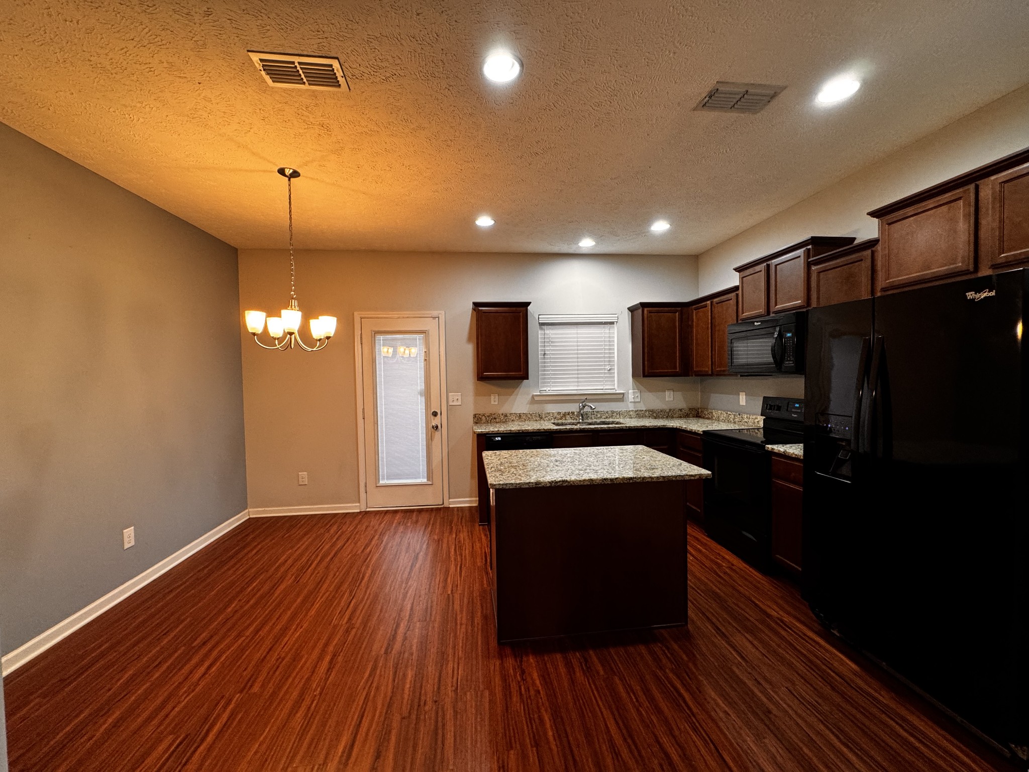 802 Lower Park Pl Property Photo 5