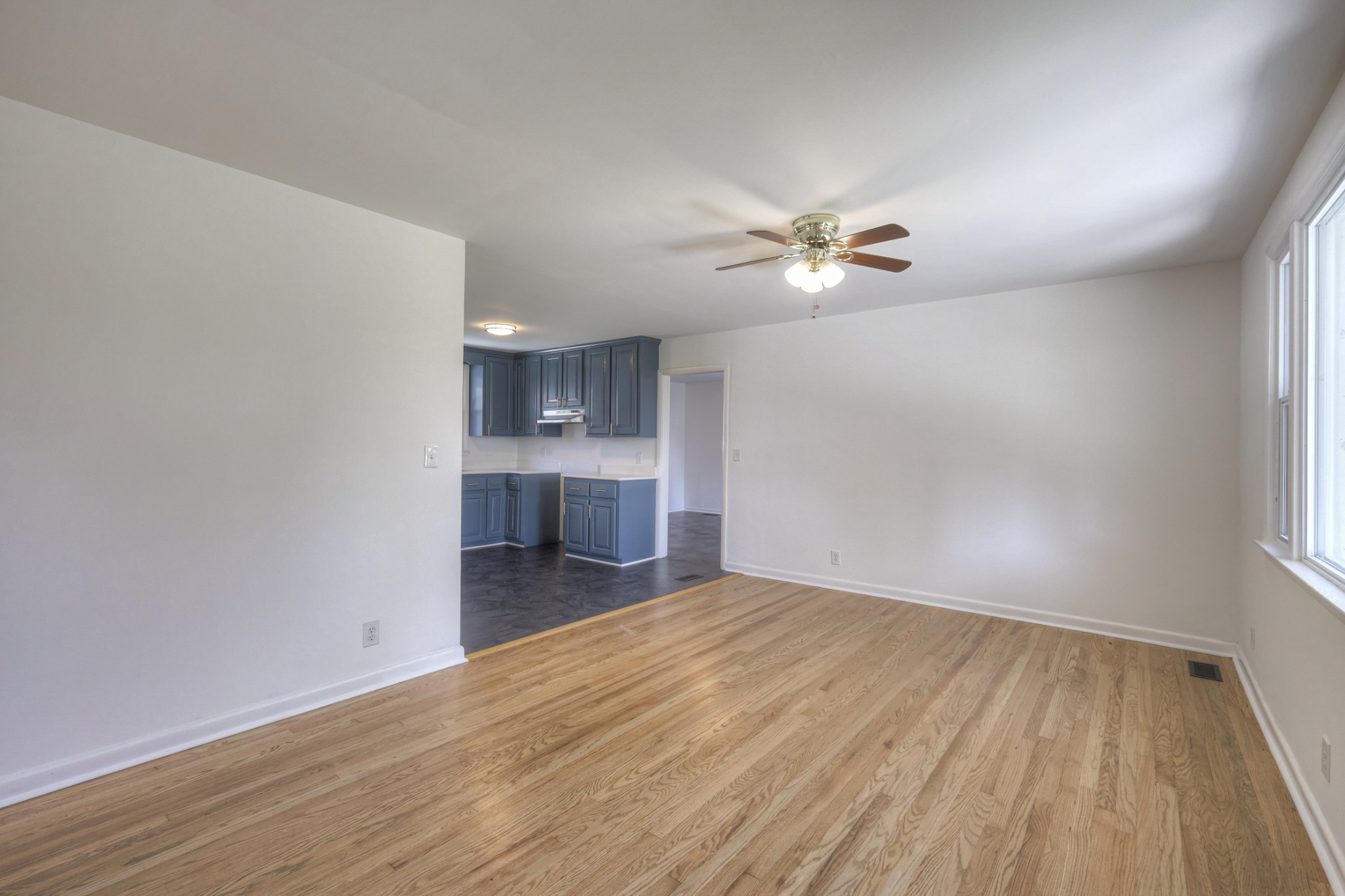 300 Pleasant Dr Property Photo 10