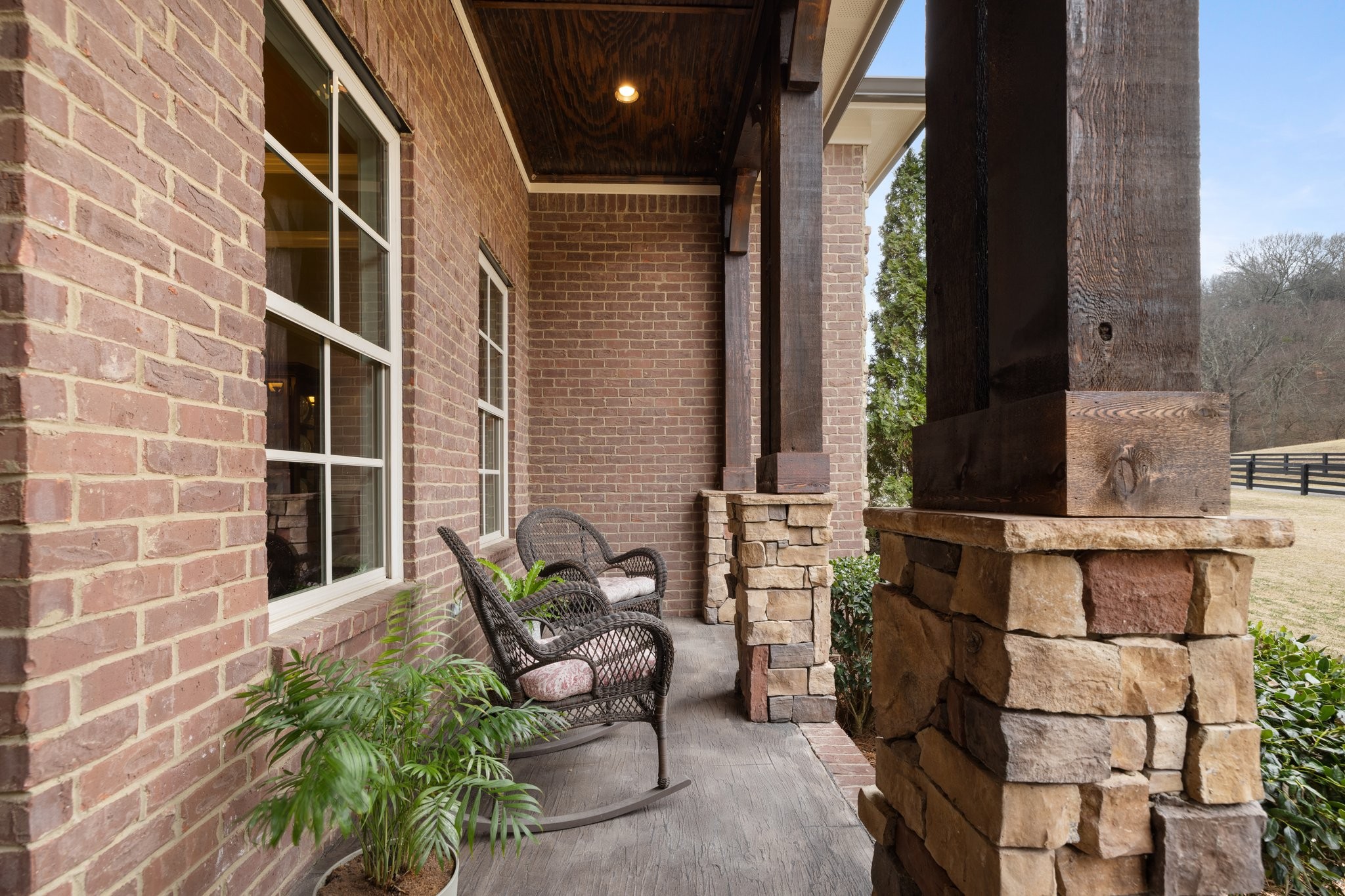 6516 Brandon Park Way Property Photo 8