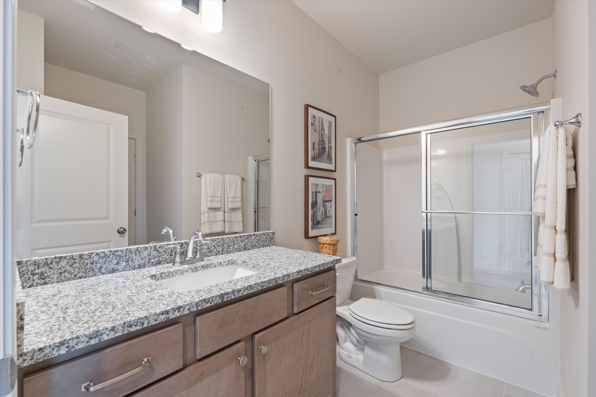 482 Portsdale Dr Property Photo 13
