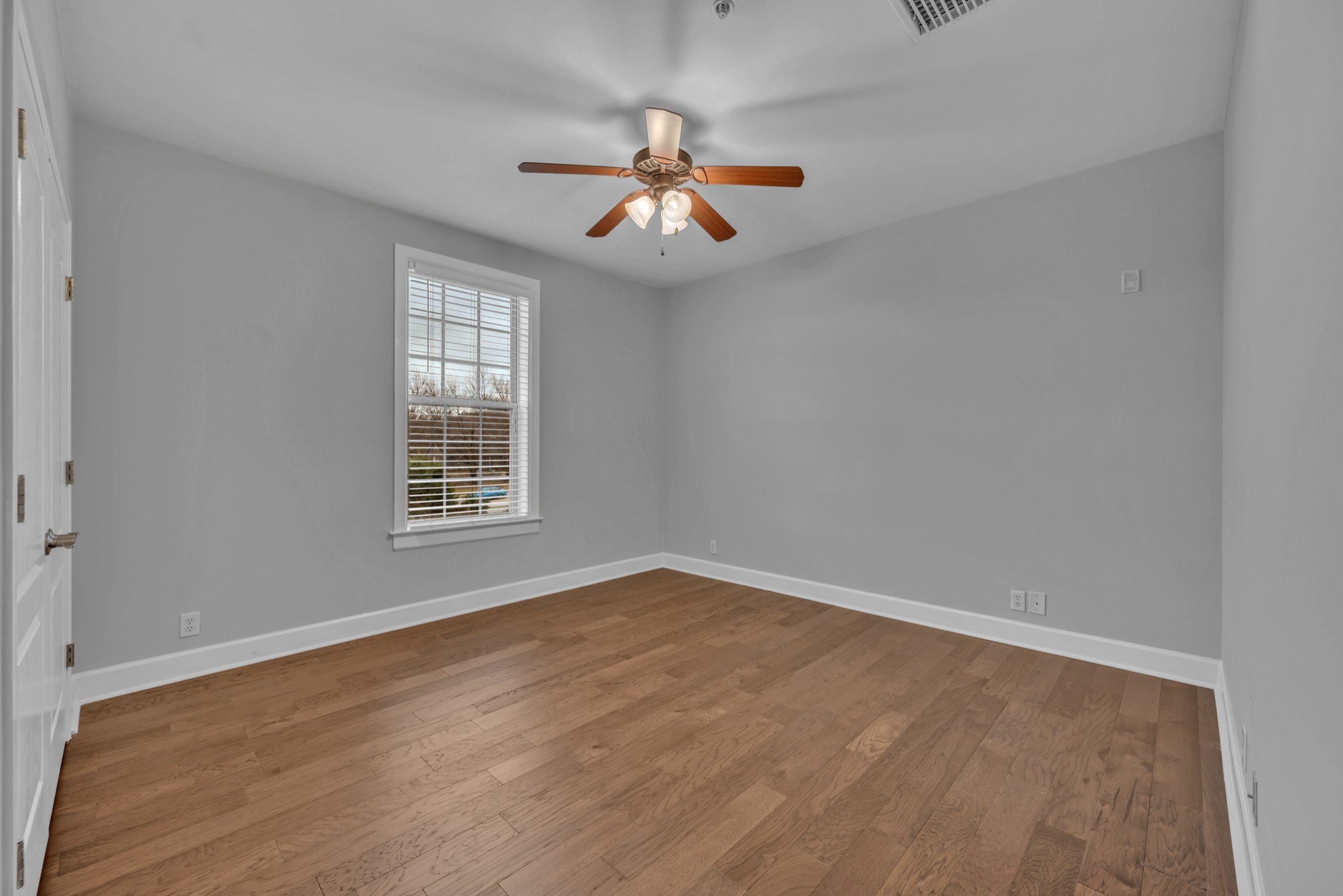 305 Seven Springs Way Property Photo 9