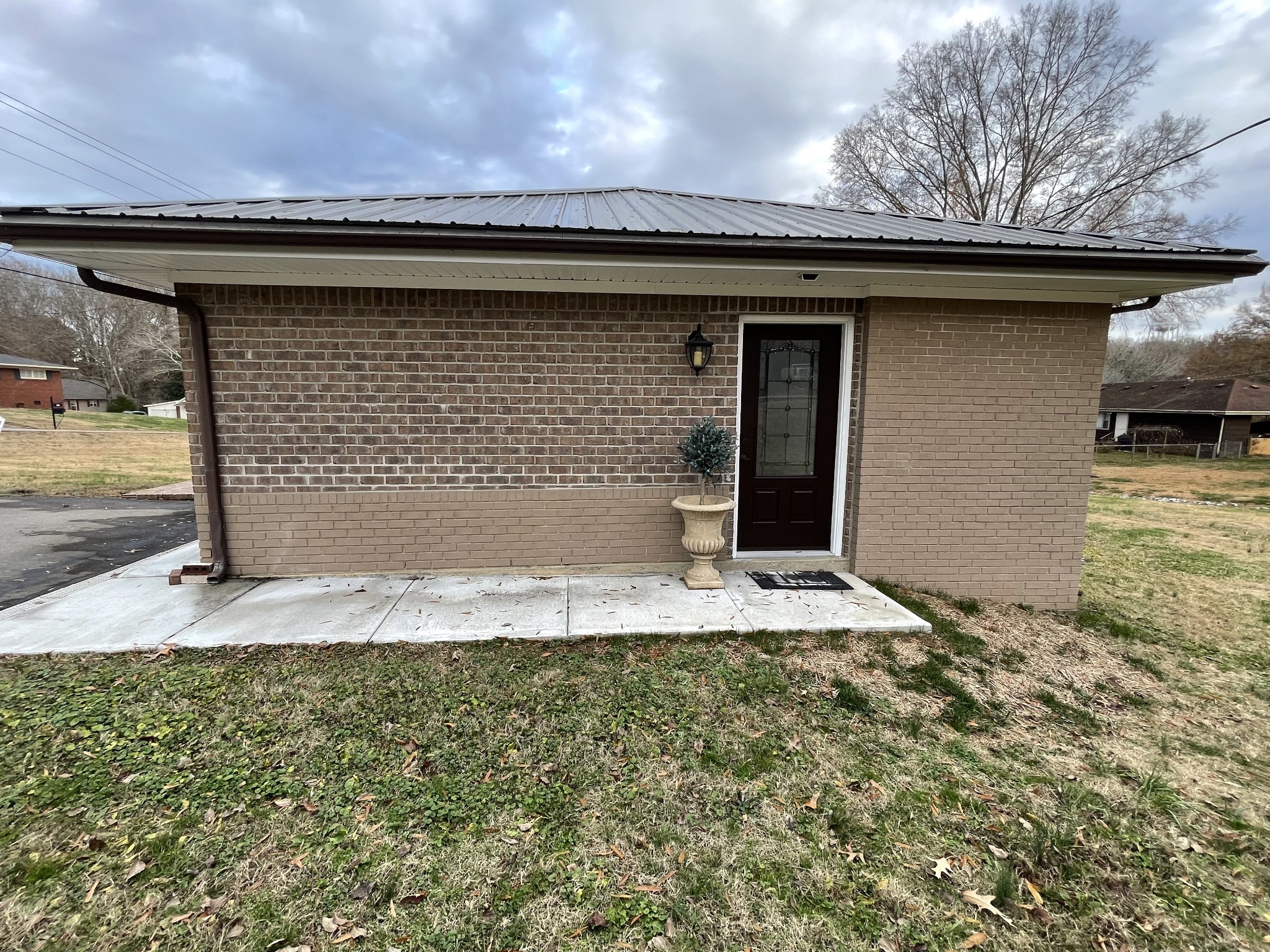 1023 Lone Oak Rd Property Photo 4