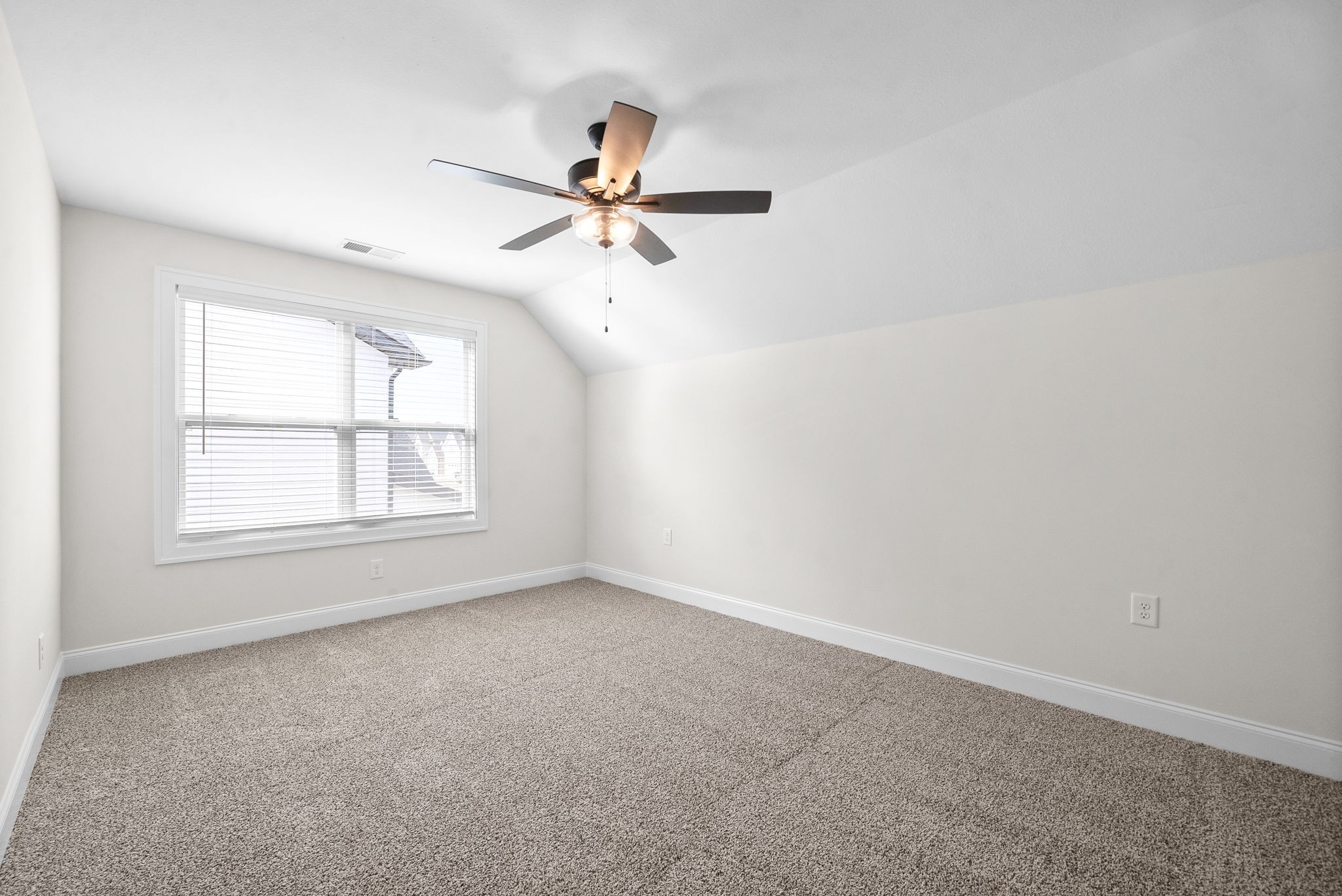 498 Spiderwort Drive Property Photo 28