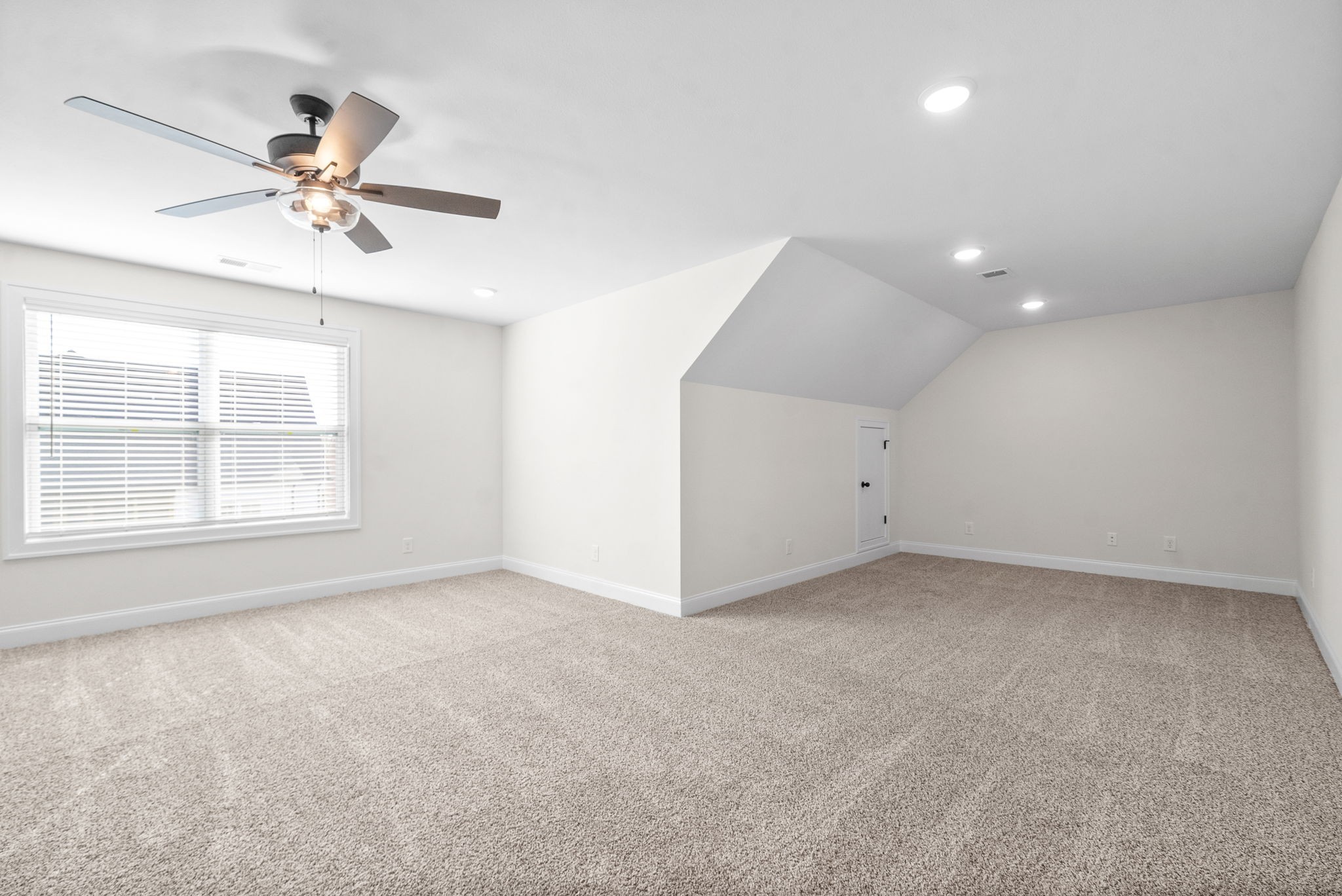 498 Spiderwort Drive Property Photo 34