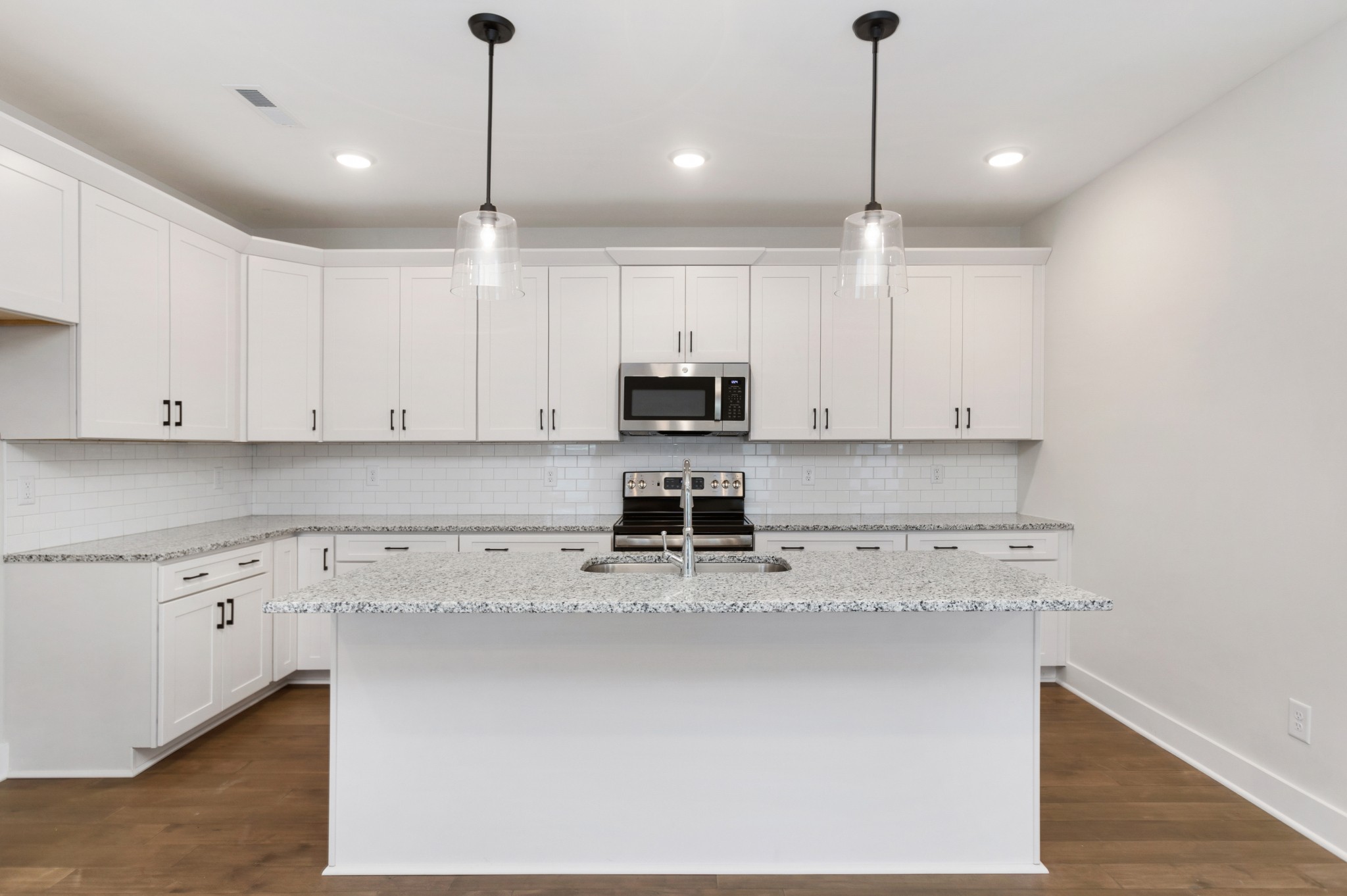 304 Jasmine Park Property Photo 10