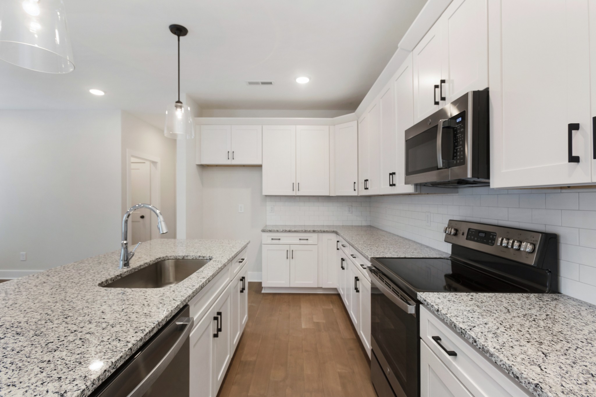 304 Jasmine Park Property Photo 12
