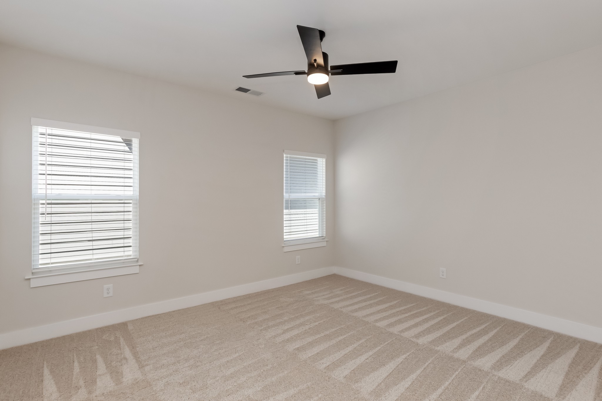 309 Jasmine Park Dr Property Photo 13