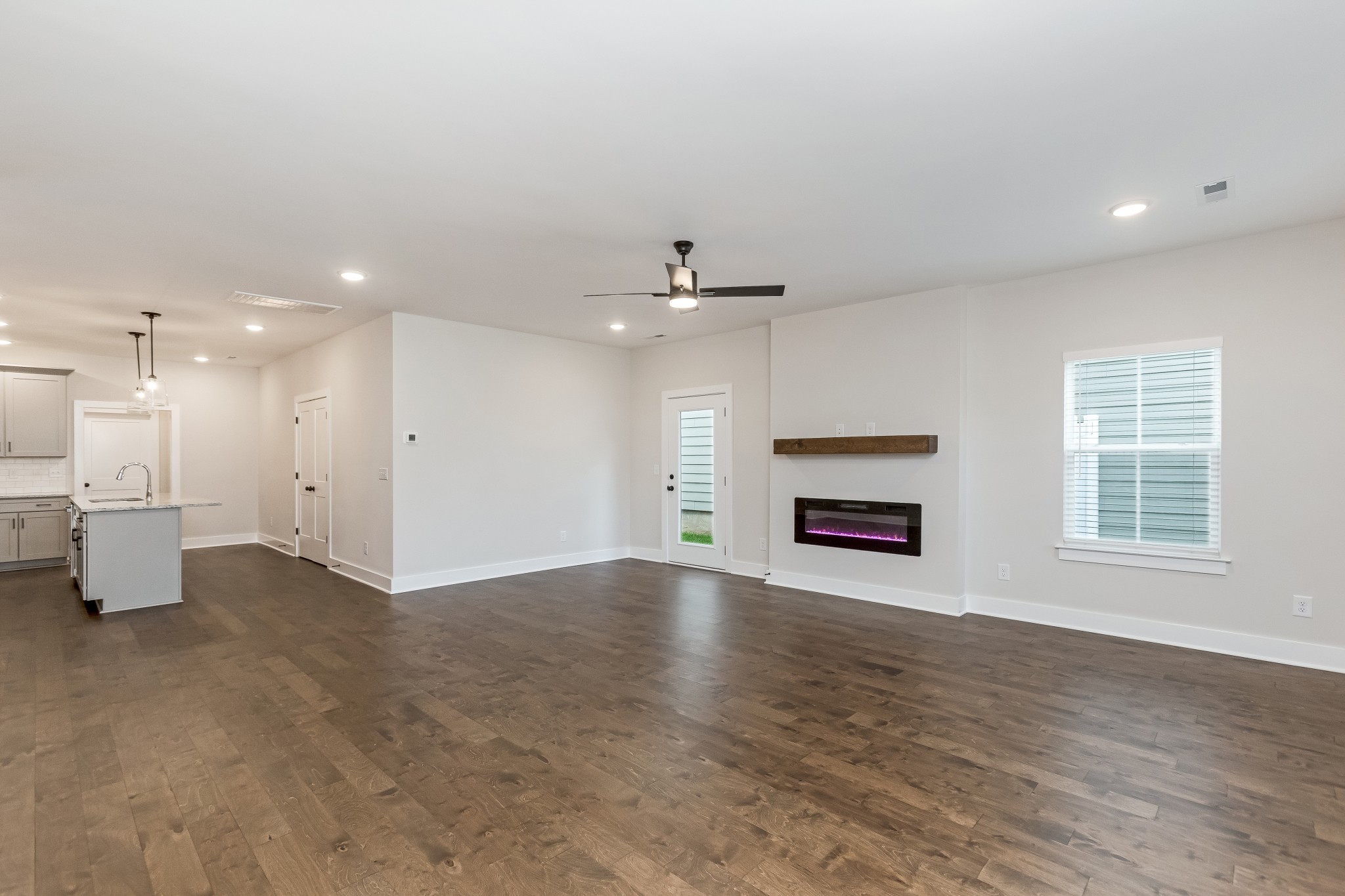 308 Jasmine Park Property Photo 30
