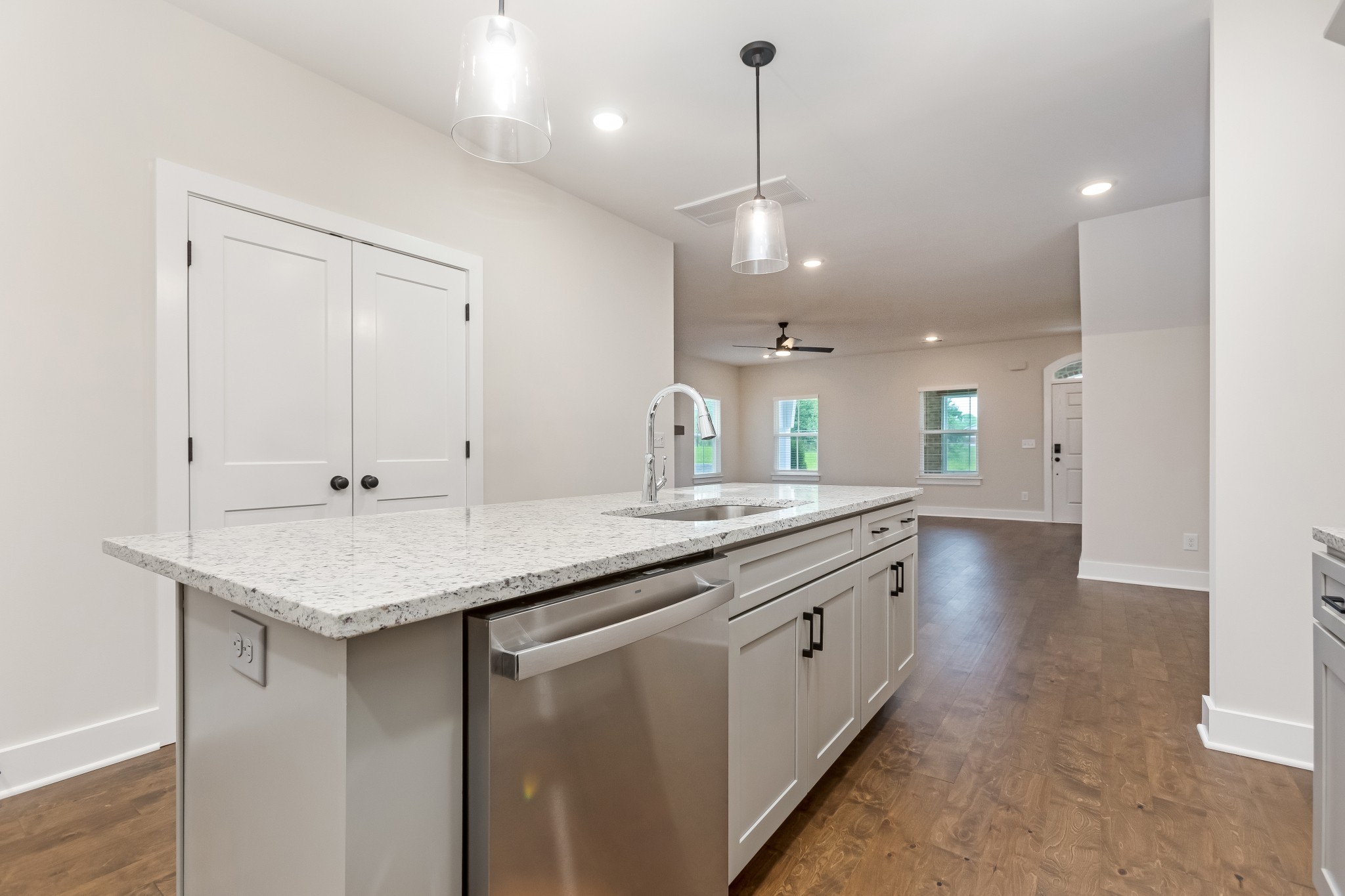 308 Jasmine Park Property Photo 36