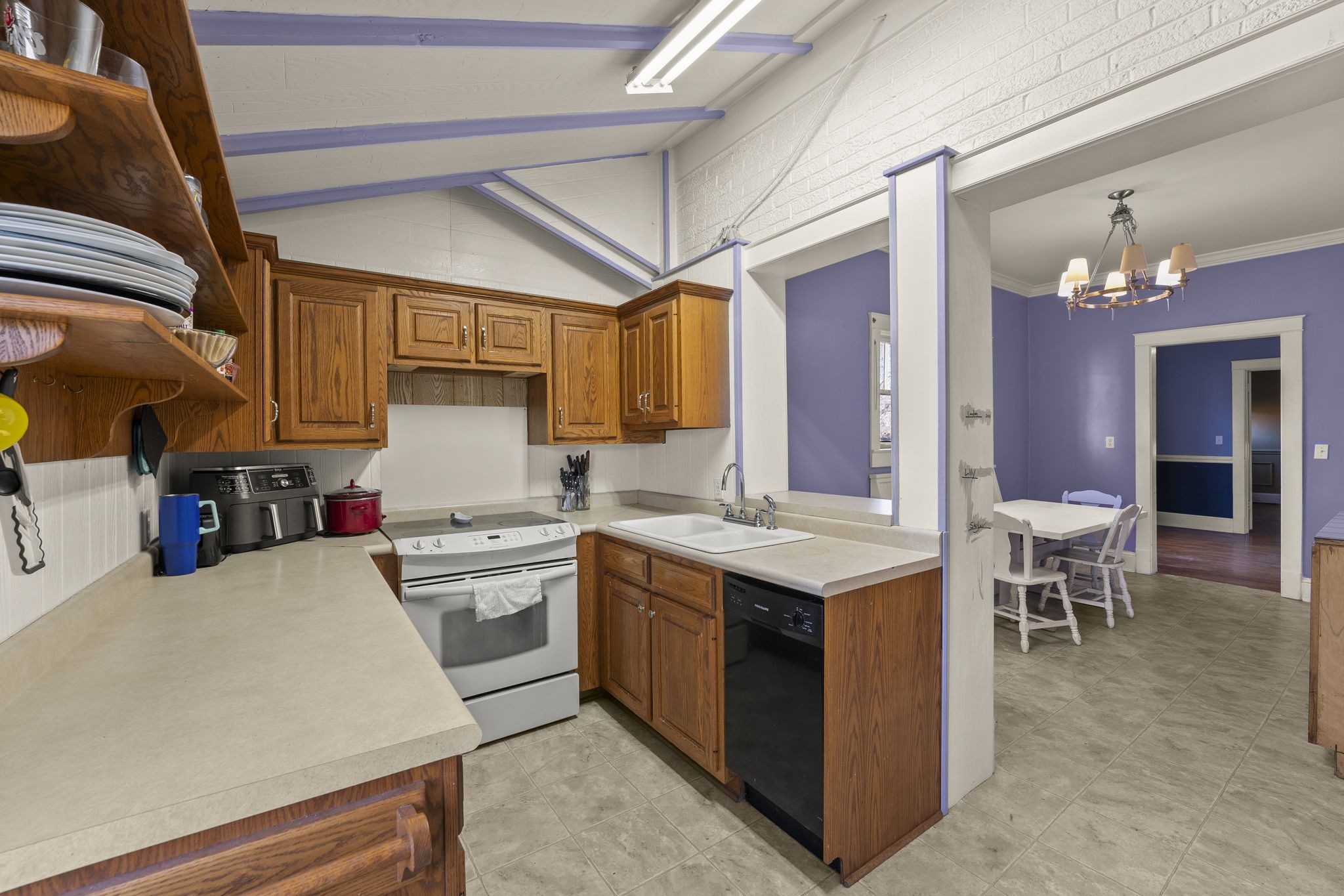 211 N Jefferson St Property Photo 10
