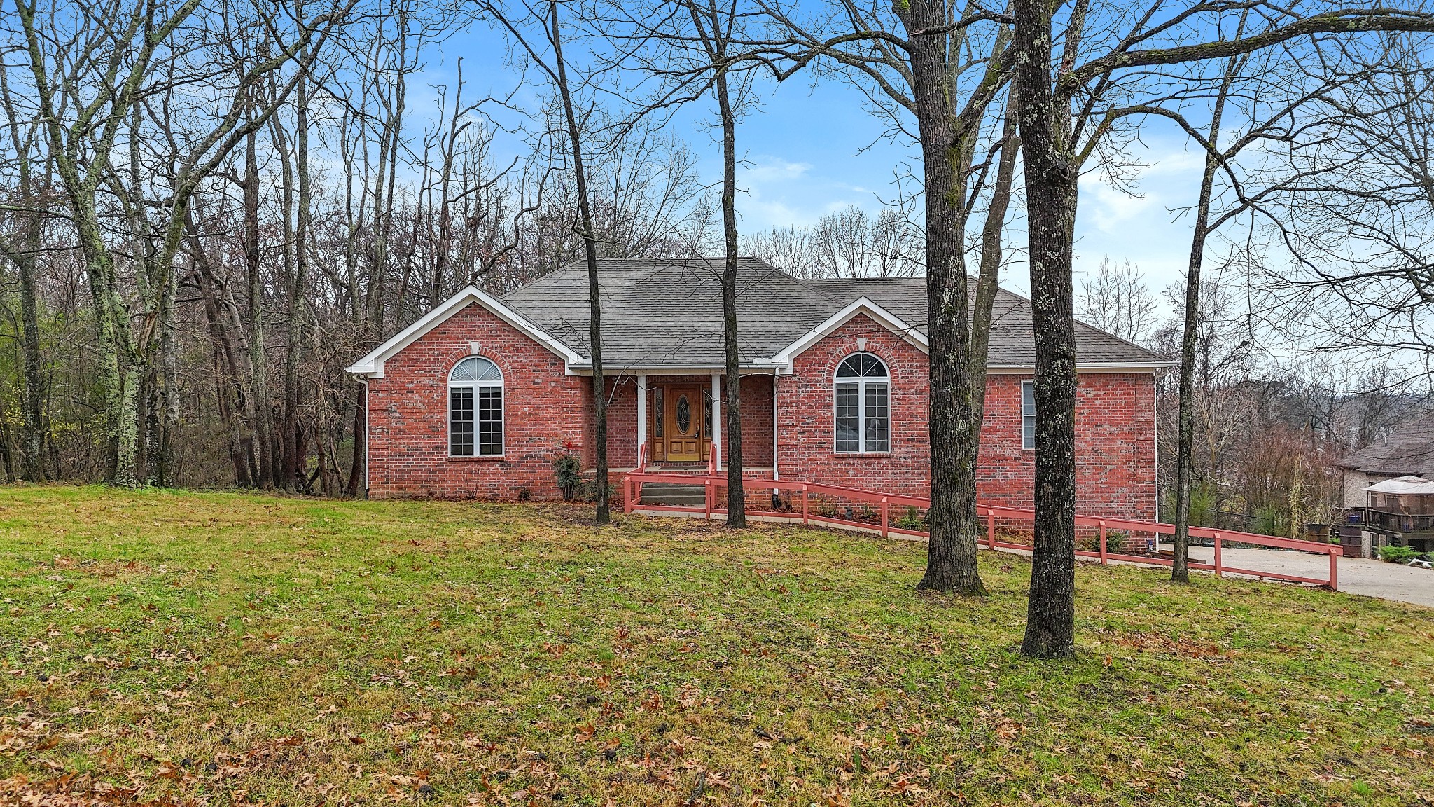 702 Hillside Dr Property Photo 3
