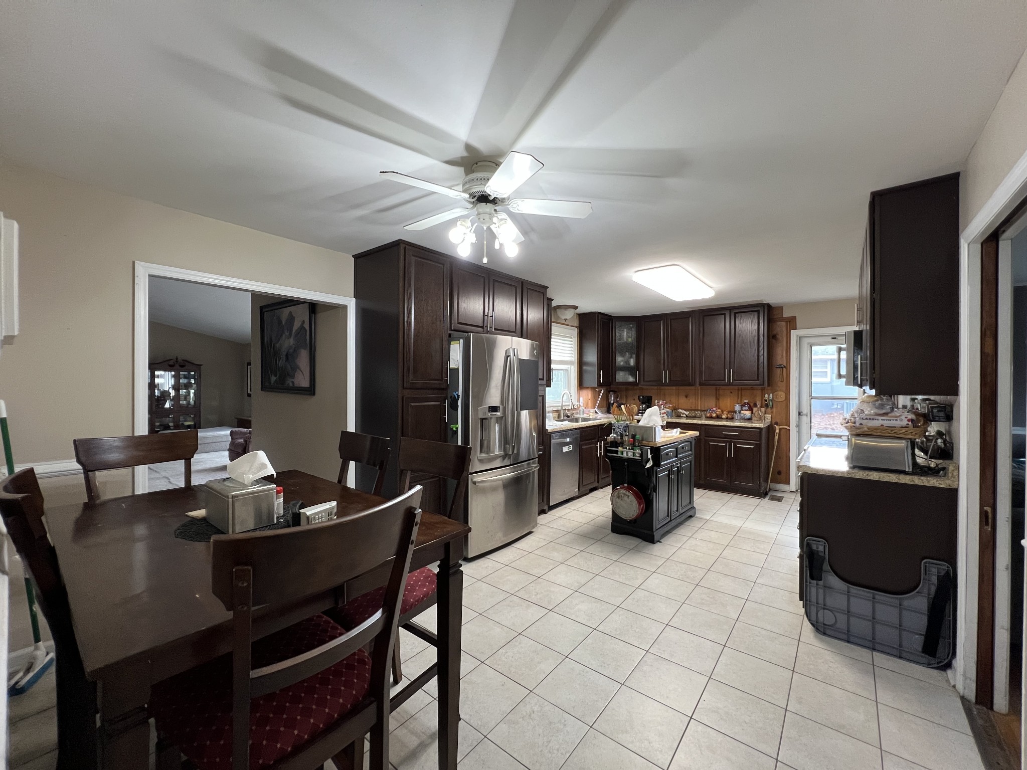 2523 Timberwood Dr Property Photo 7