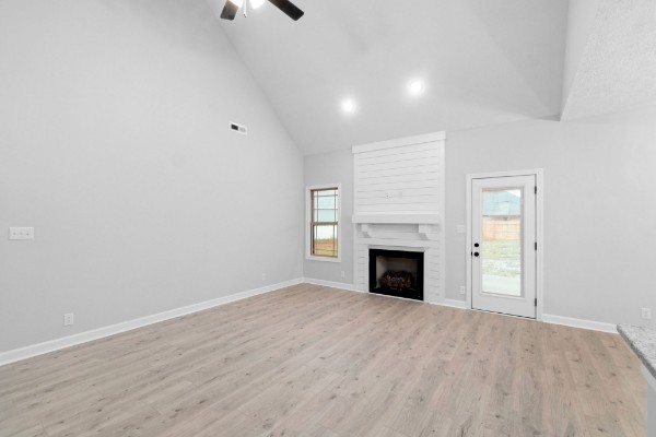 427 Blue Ridge Ct Property Photo 5