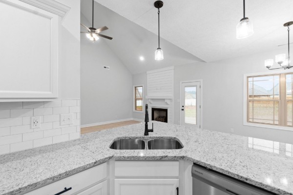 427 Blue Ridge Ct Property Photo 9