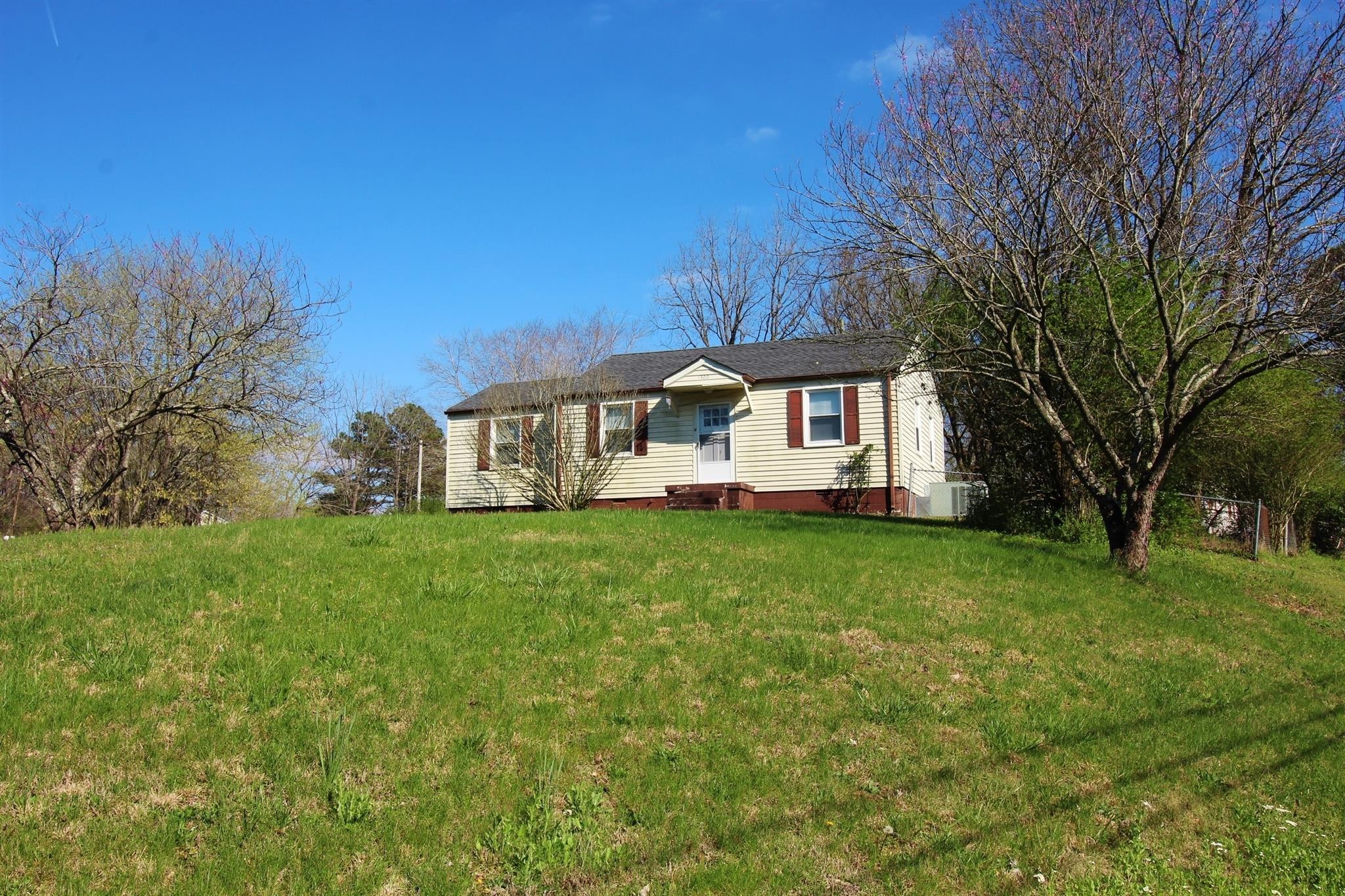 1300 Moss Rose Rd Property Photo 1