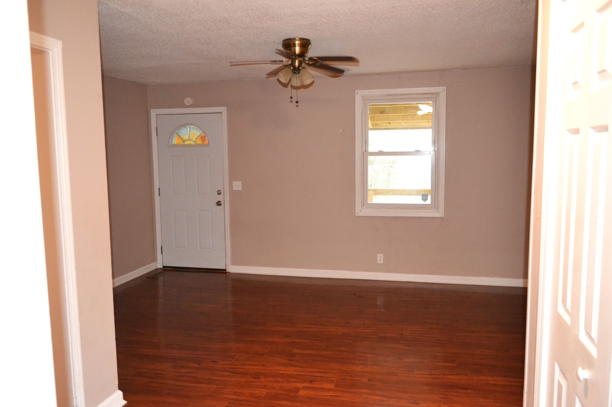 1300 Moss Rose Rd Property Photo 9