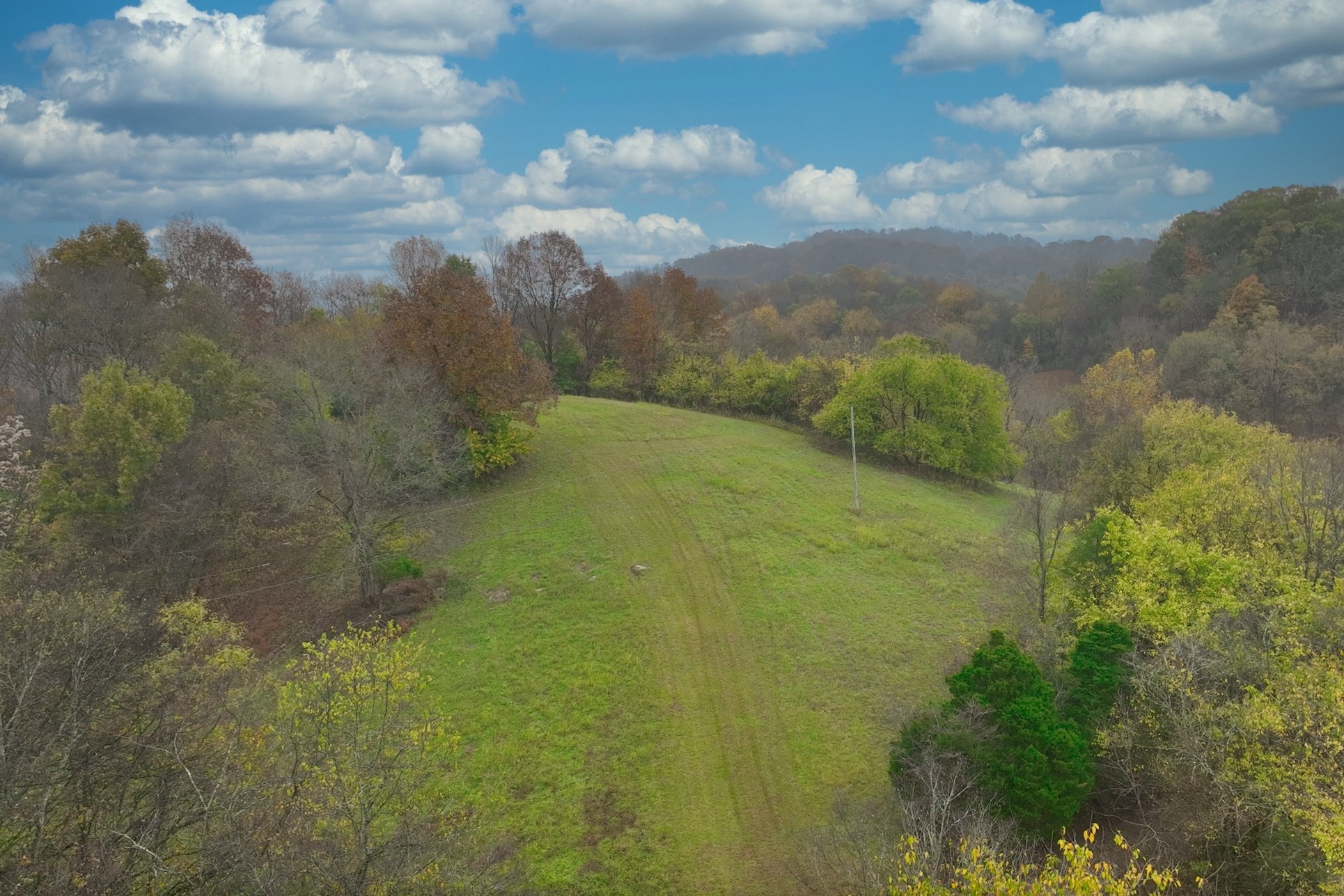2100 Hawkins Branch Rd Property Photo 2