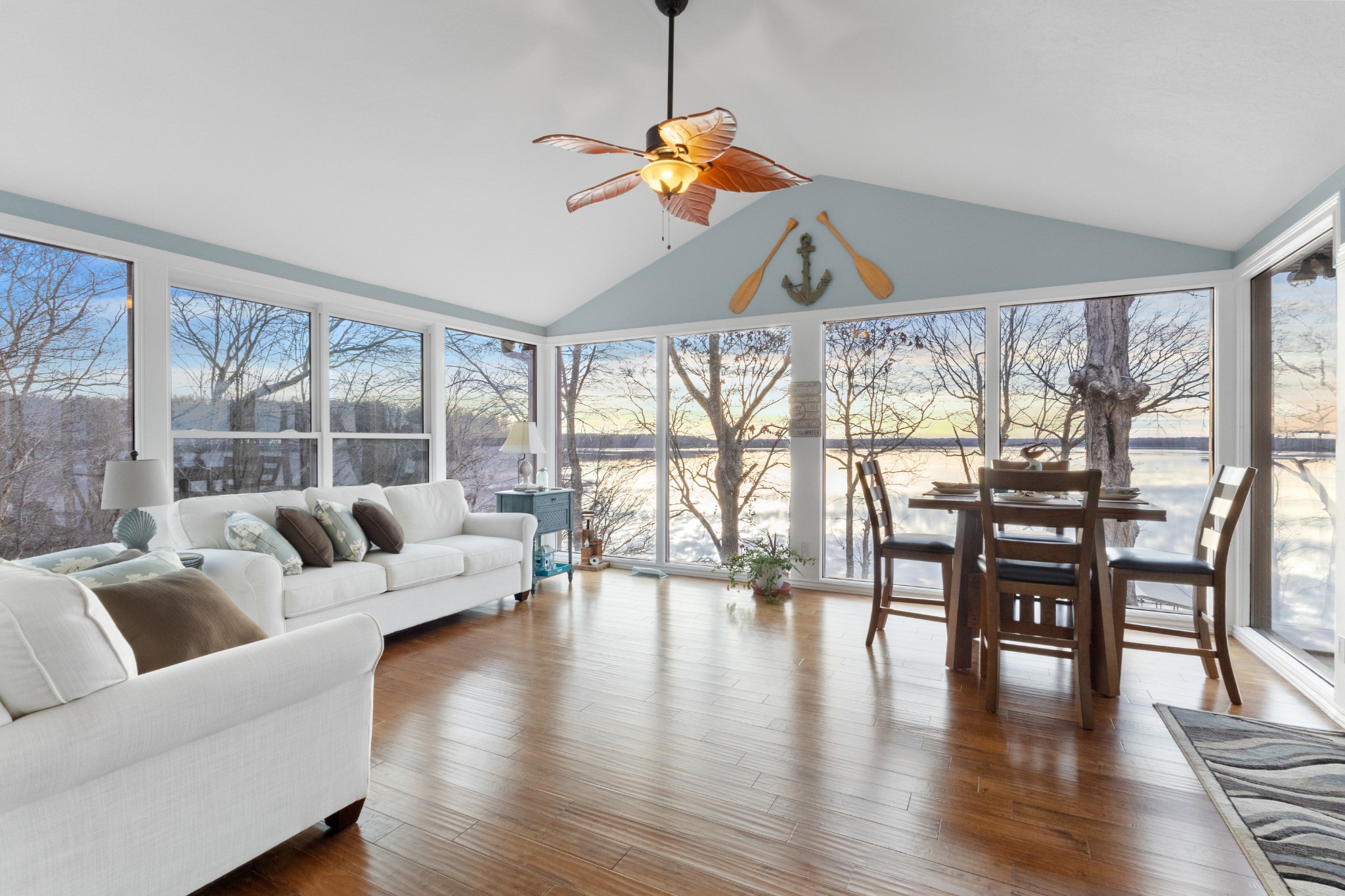 289 S Shore Dr Property Photo