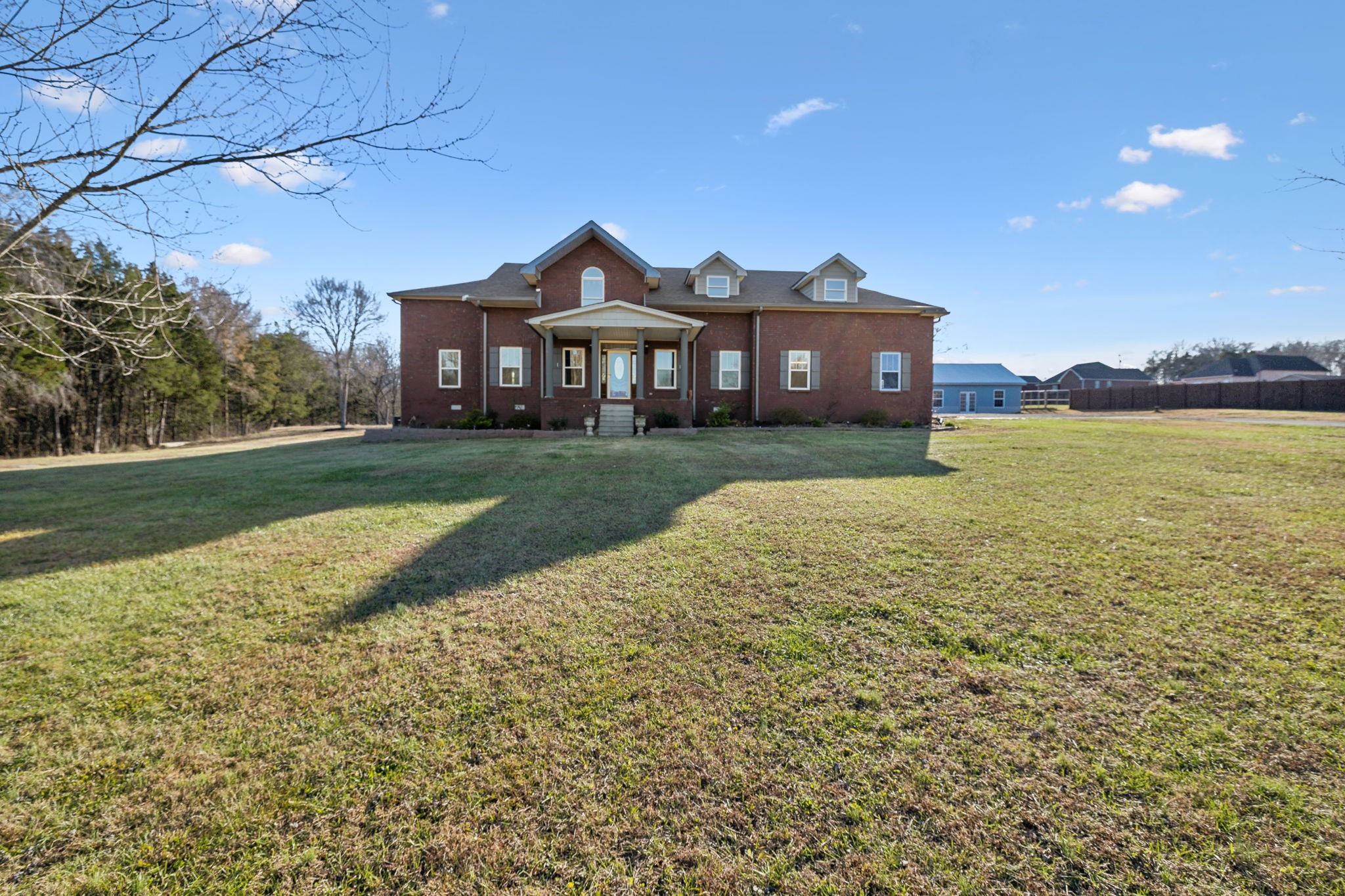 104 Ramsey Ln Property Photo 2