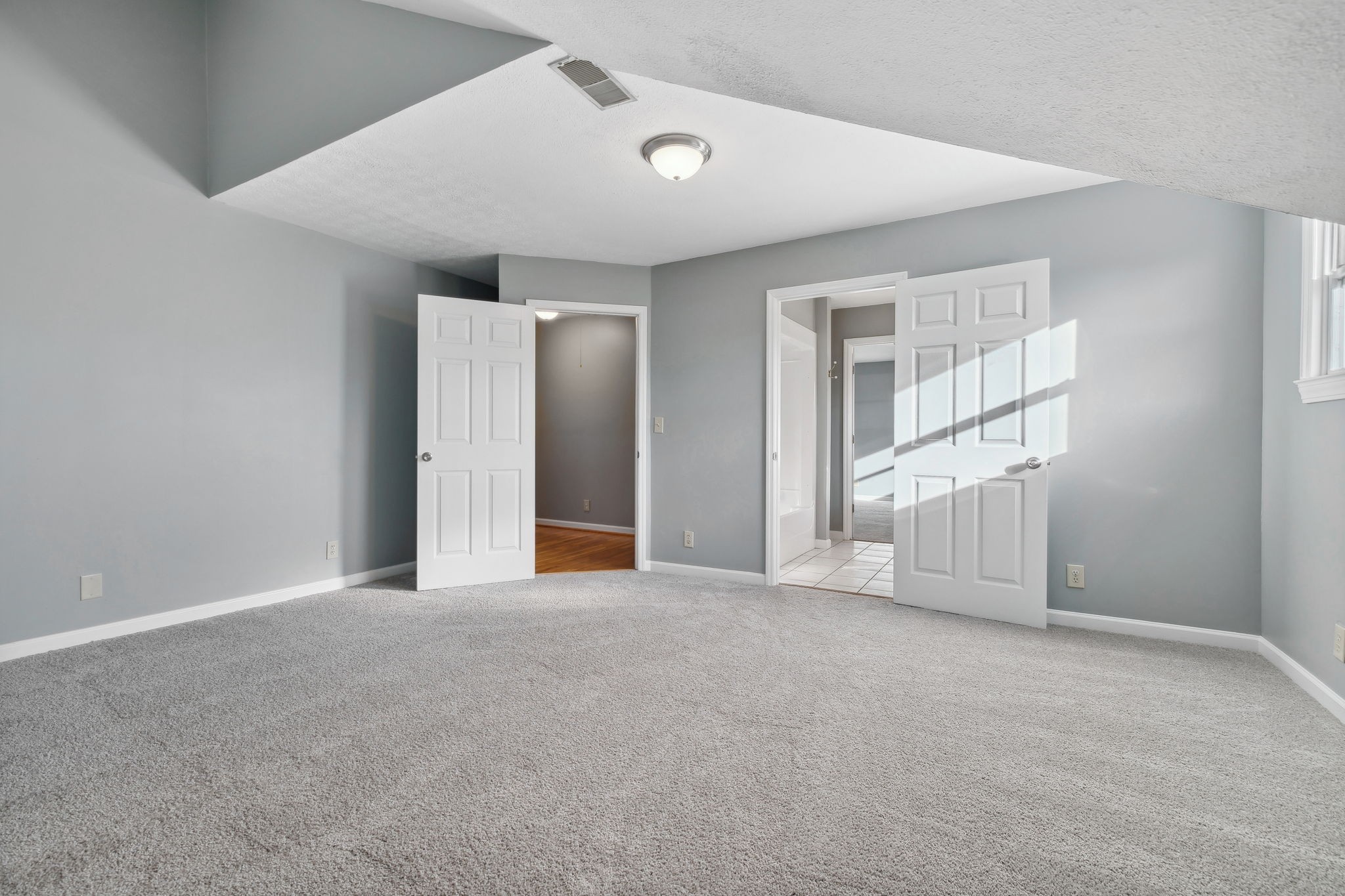 104 Ramsey Ln Property Photo 28