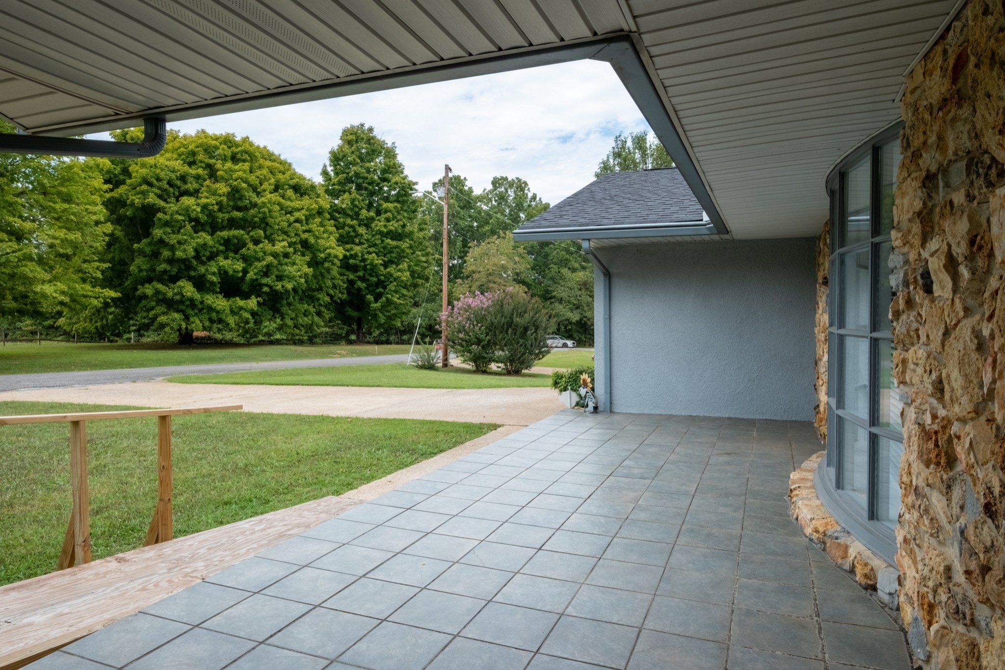 499 Pettus St Property Photo 4