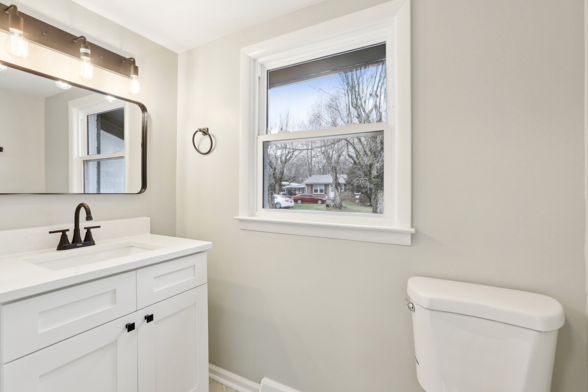 131 North St Property Photo 5