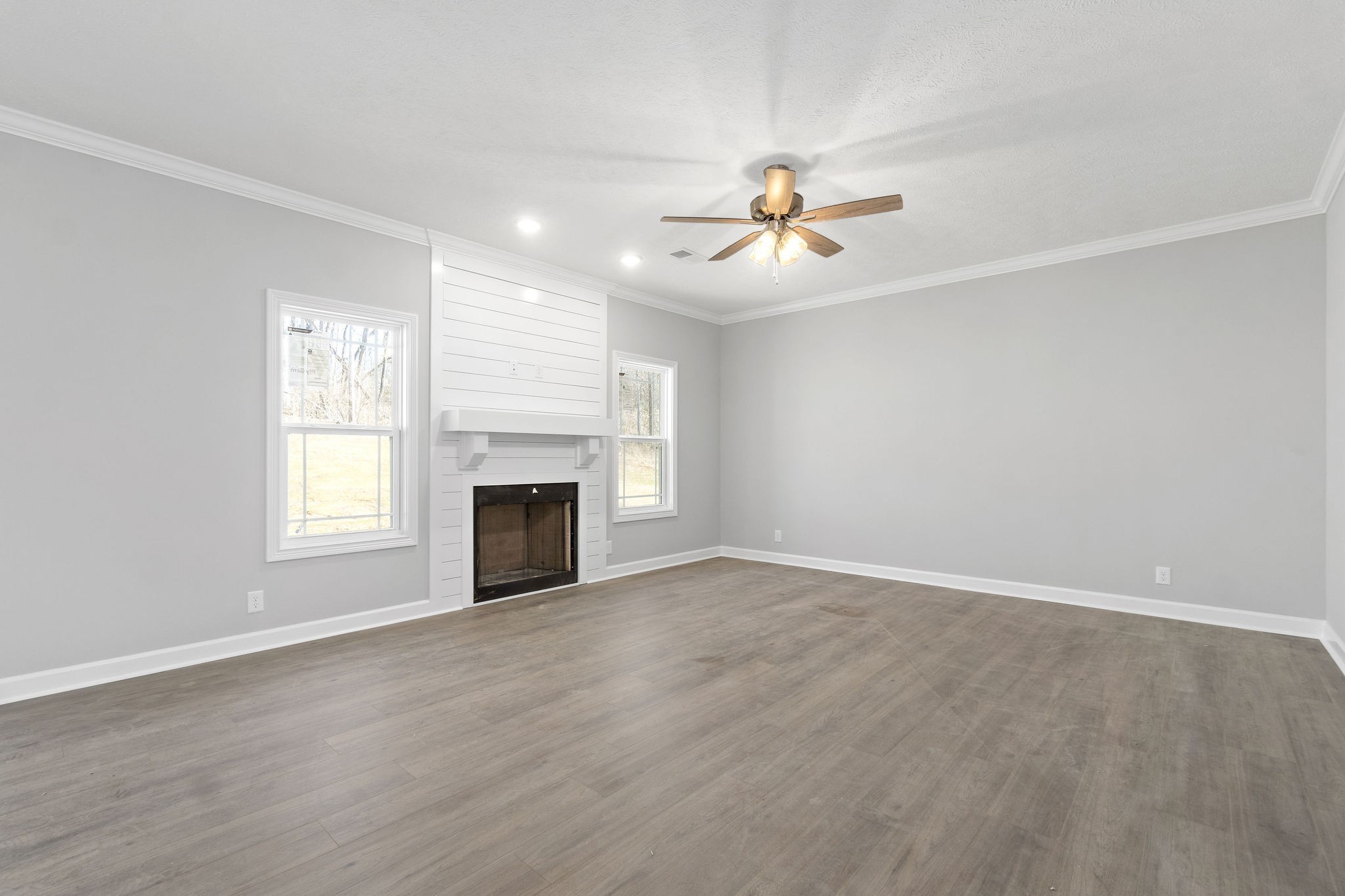 439 Blue Ridge Ct Property Photo 6