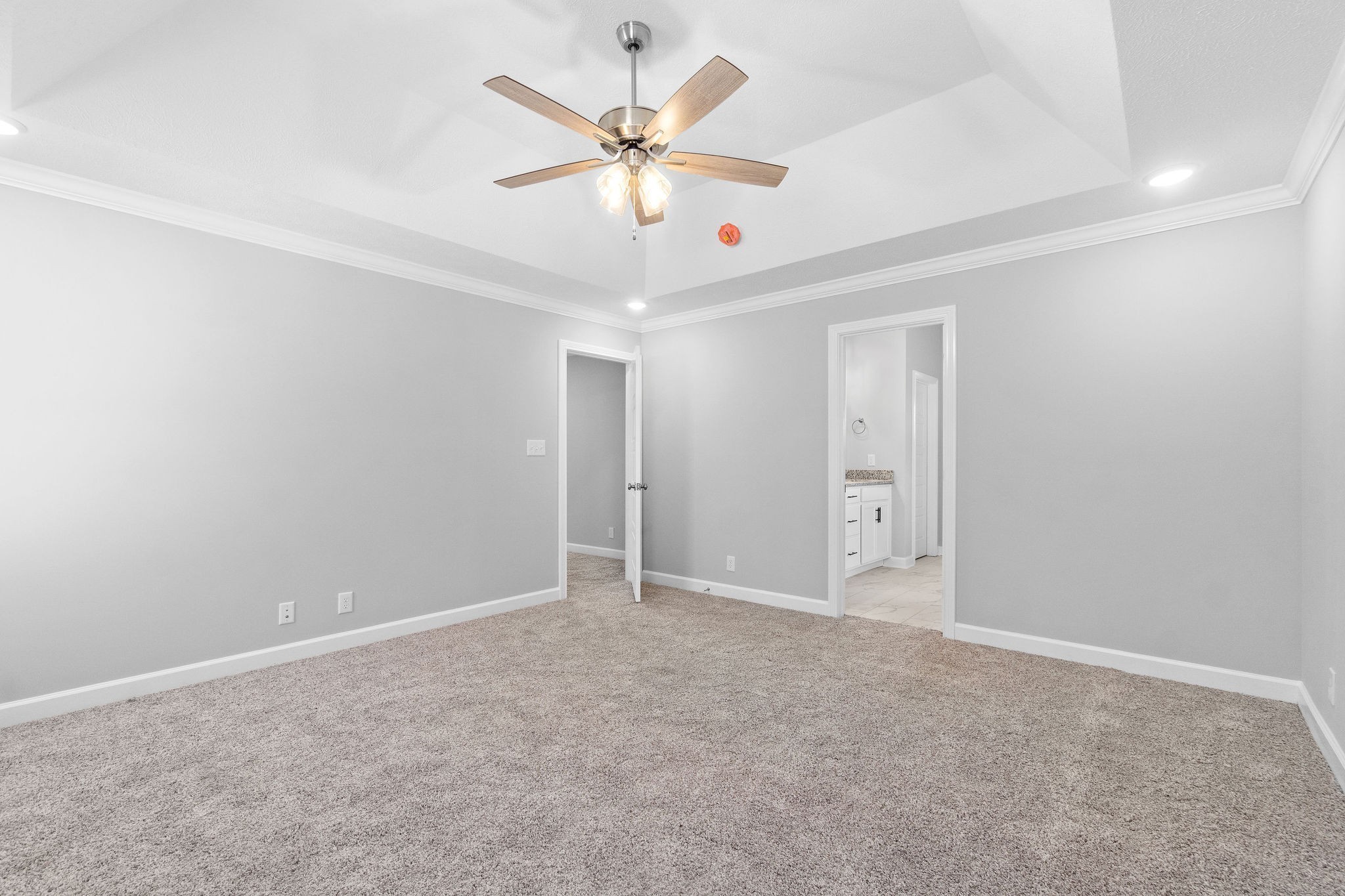 439 Blue Ridge Ct Property Photo 17
