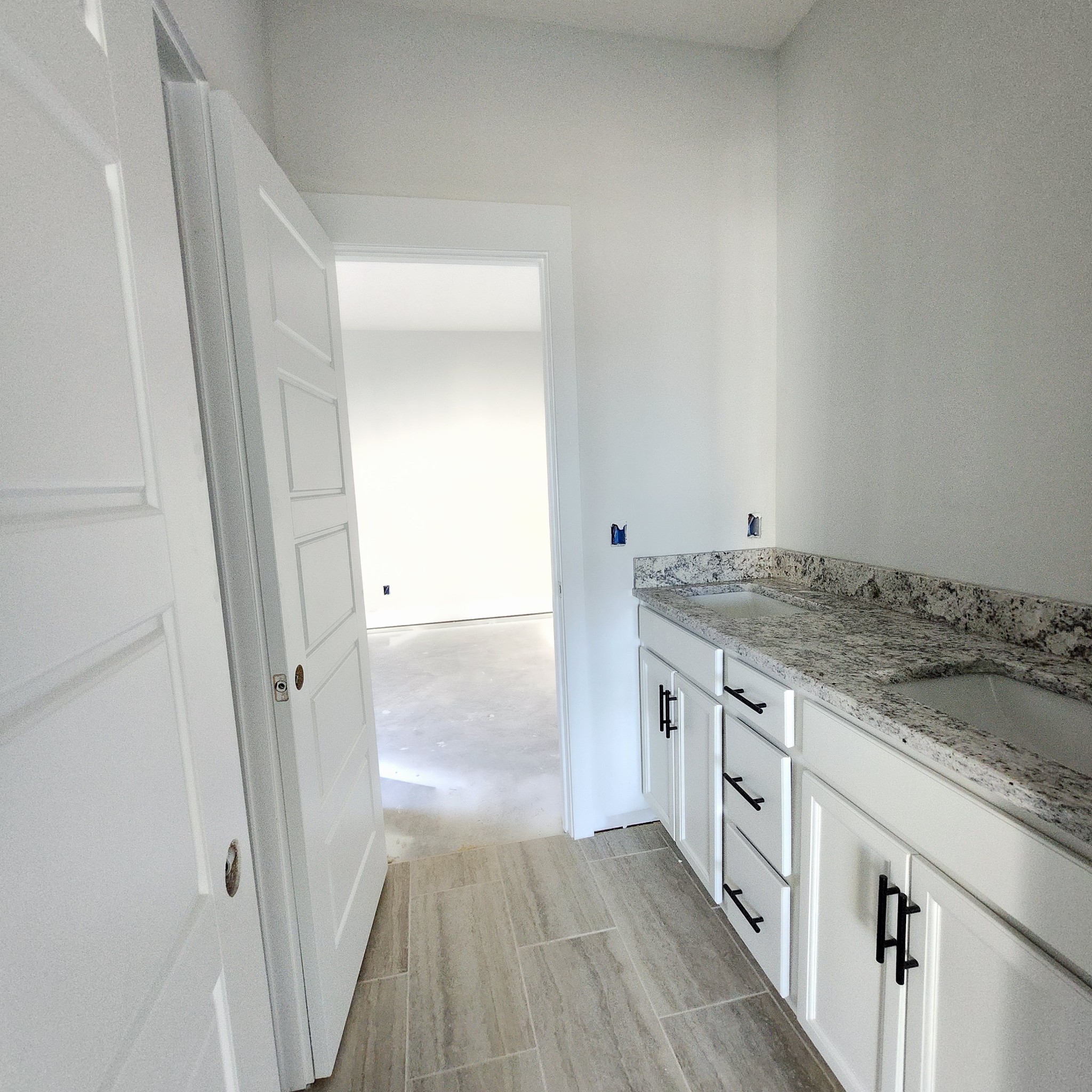 415 Blue Ridge Ct Property Photo 8
