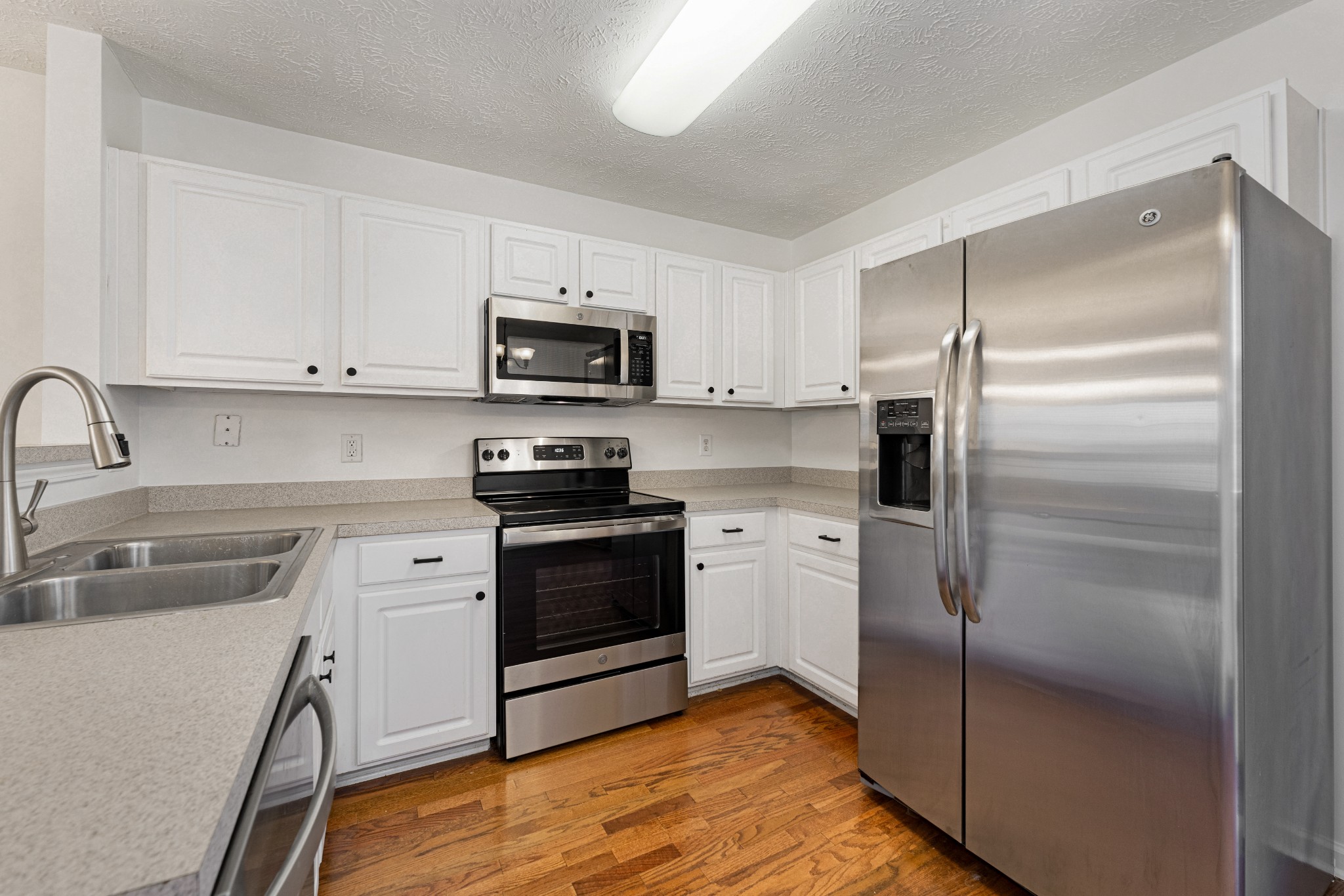 416 Shadow Glen Dr Property Photo 13