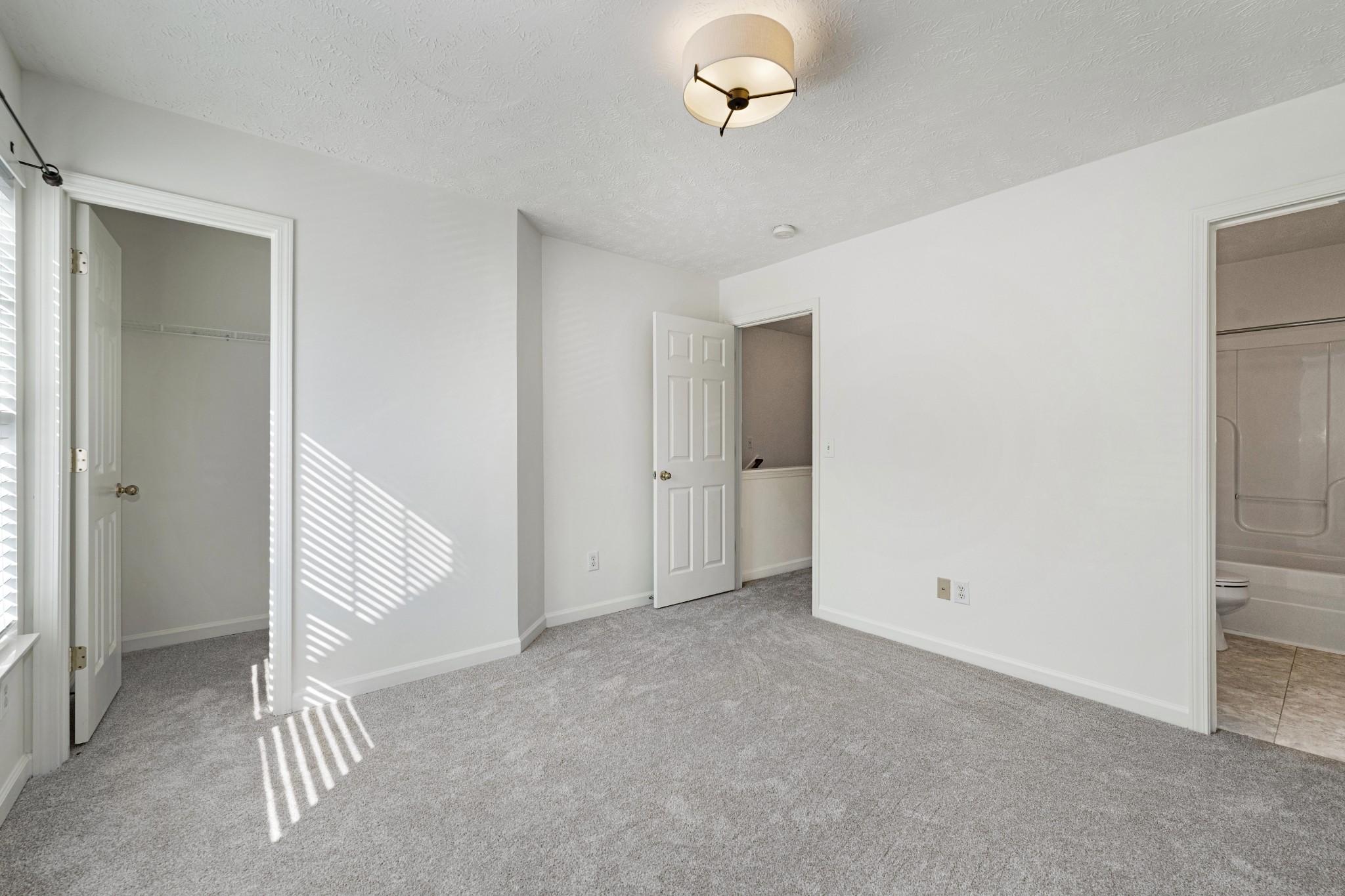 416 Shadow Glen Dr Property Photo 24