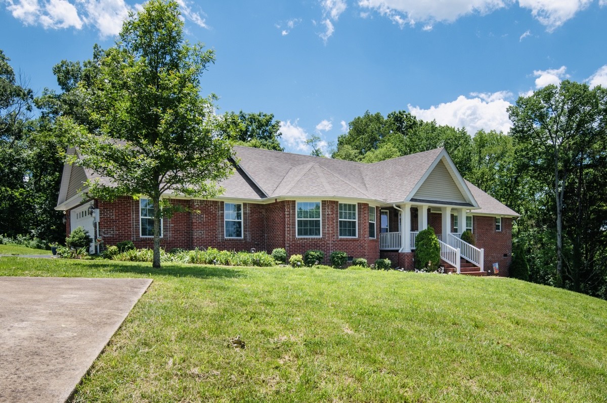 1555 Heller Rdg Property Photo 1