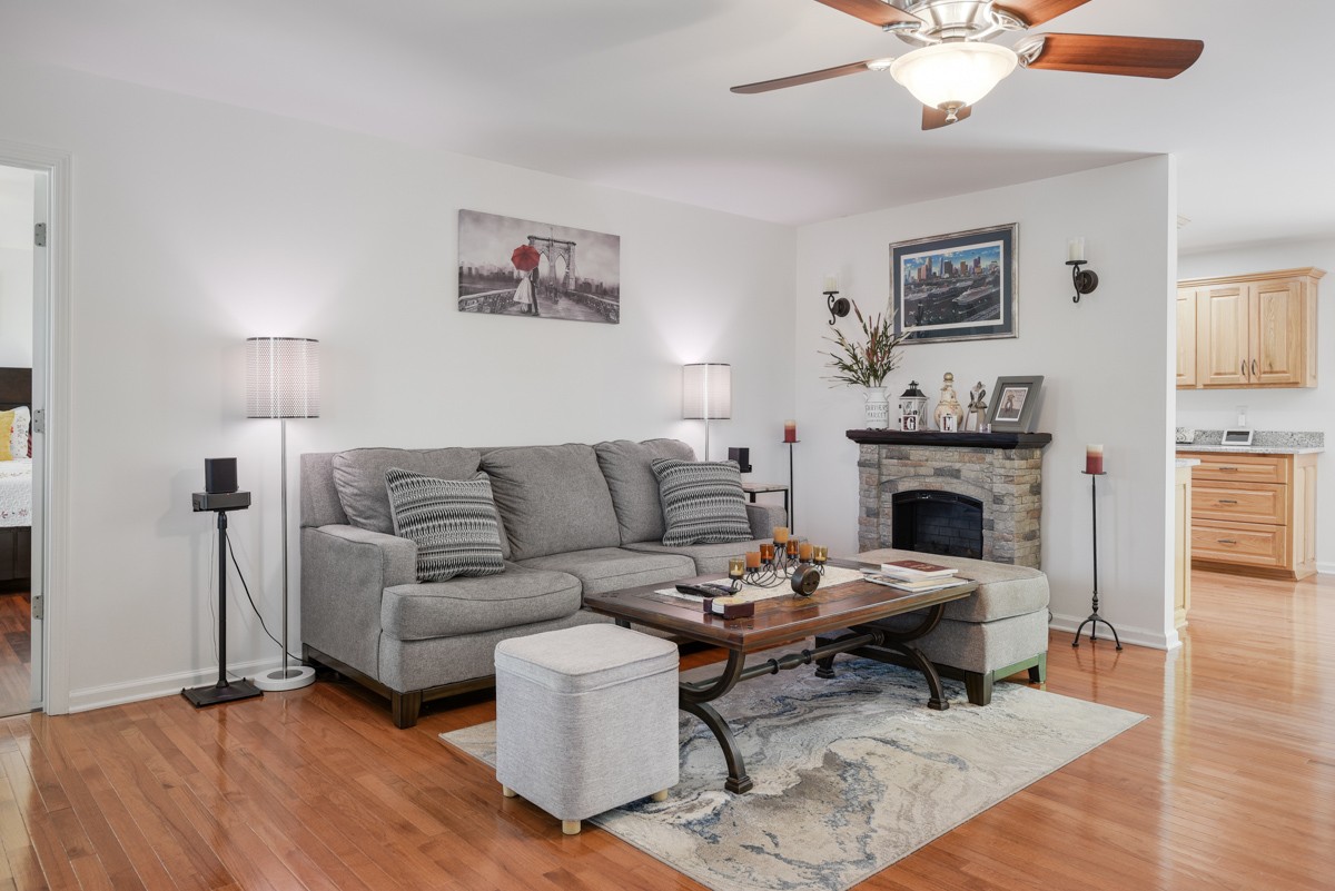 1555 Heller Rdg Property Photo 7