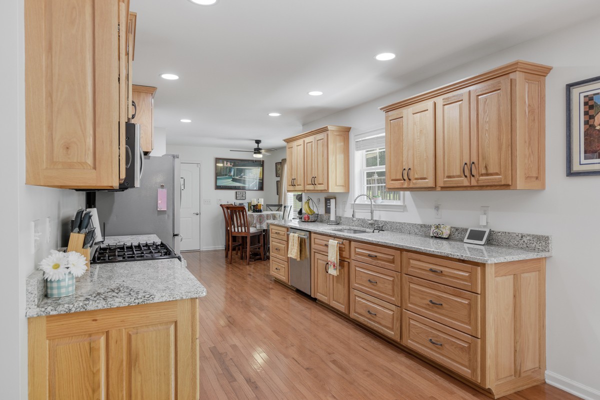 1555 Heller Rdg Property Photo 11