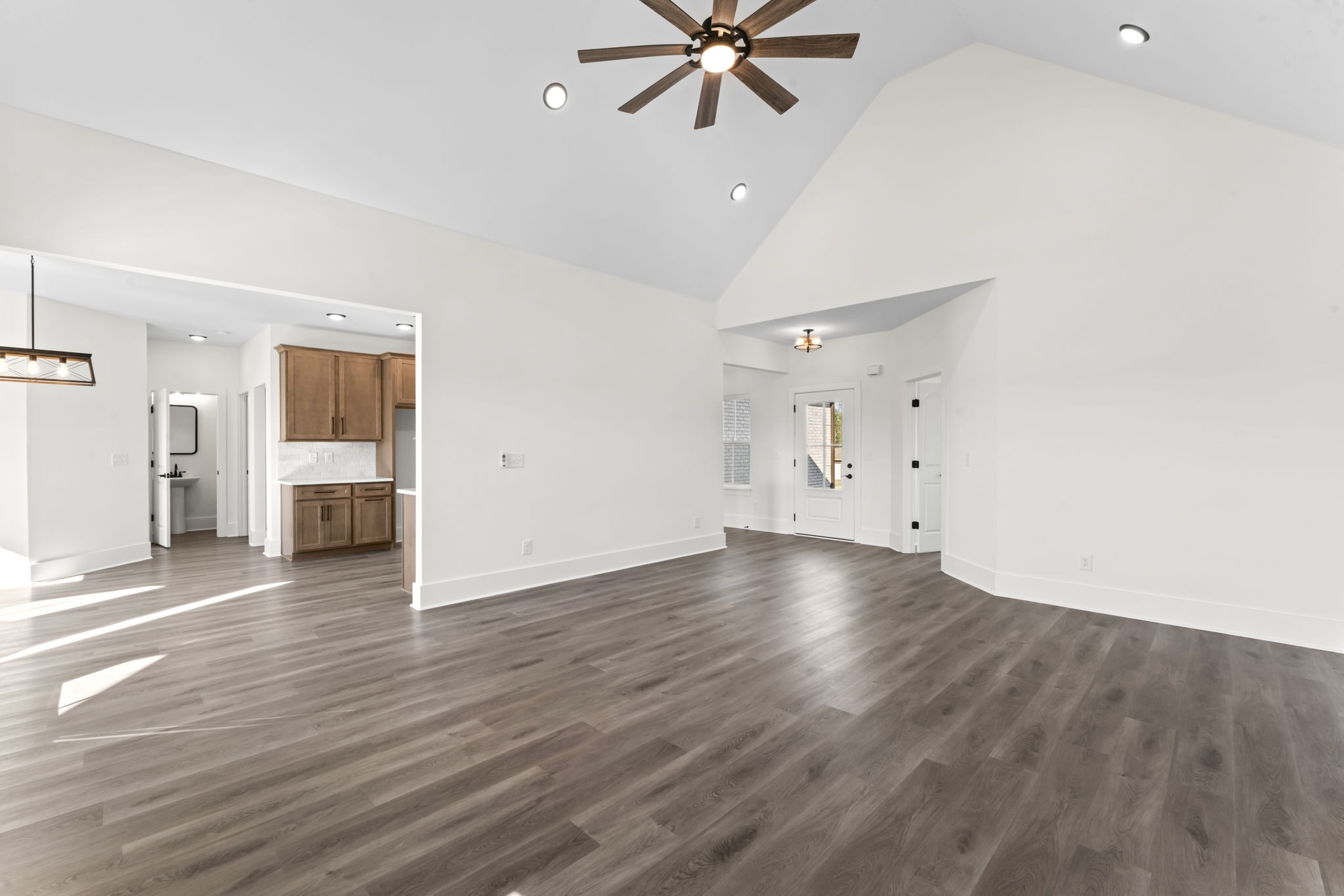 510 Apple Blossom Trl Property Photo 9