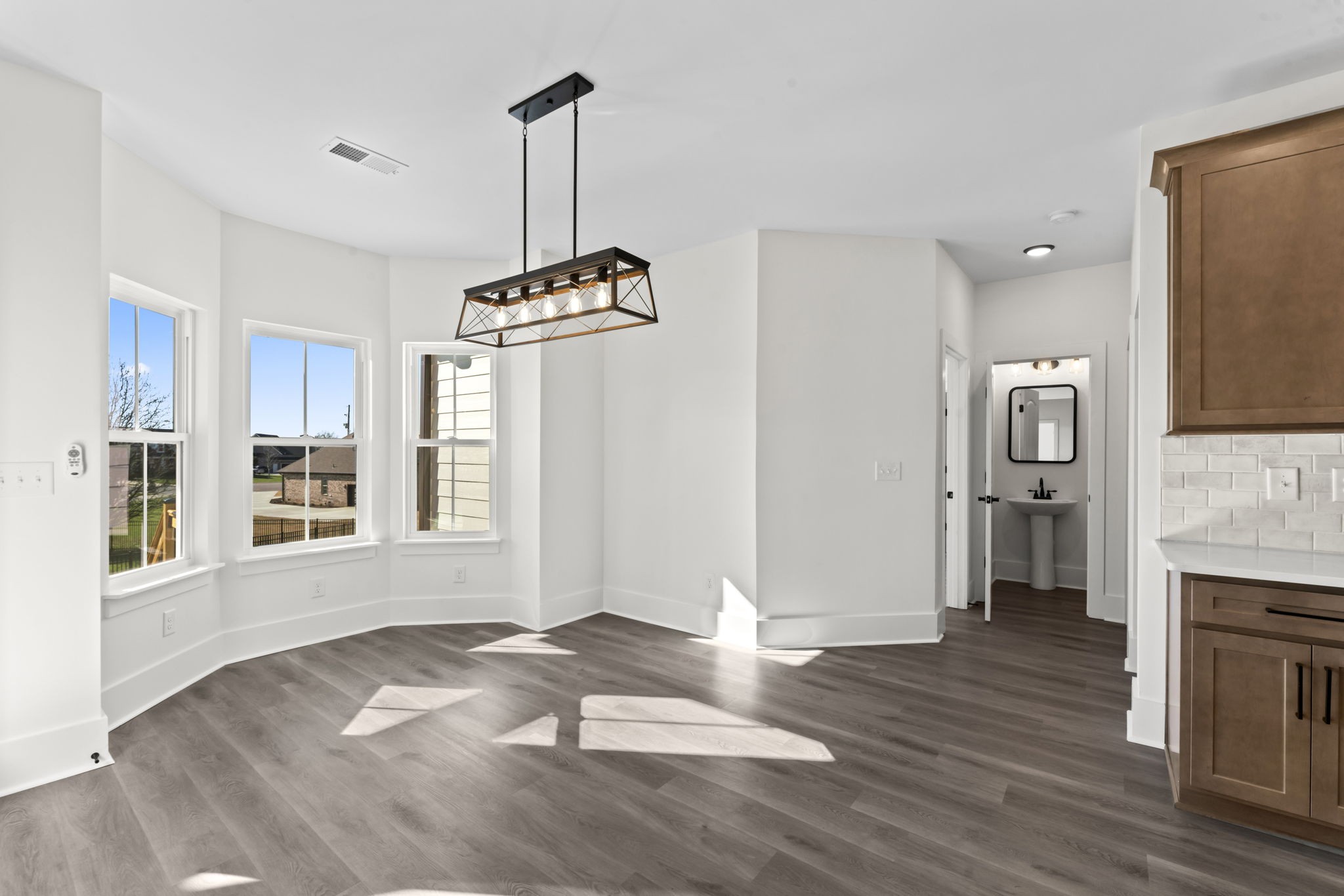 510 Apple Blossom Trl Property Photo 11