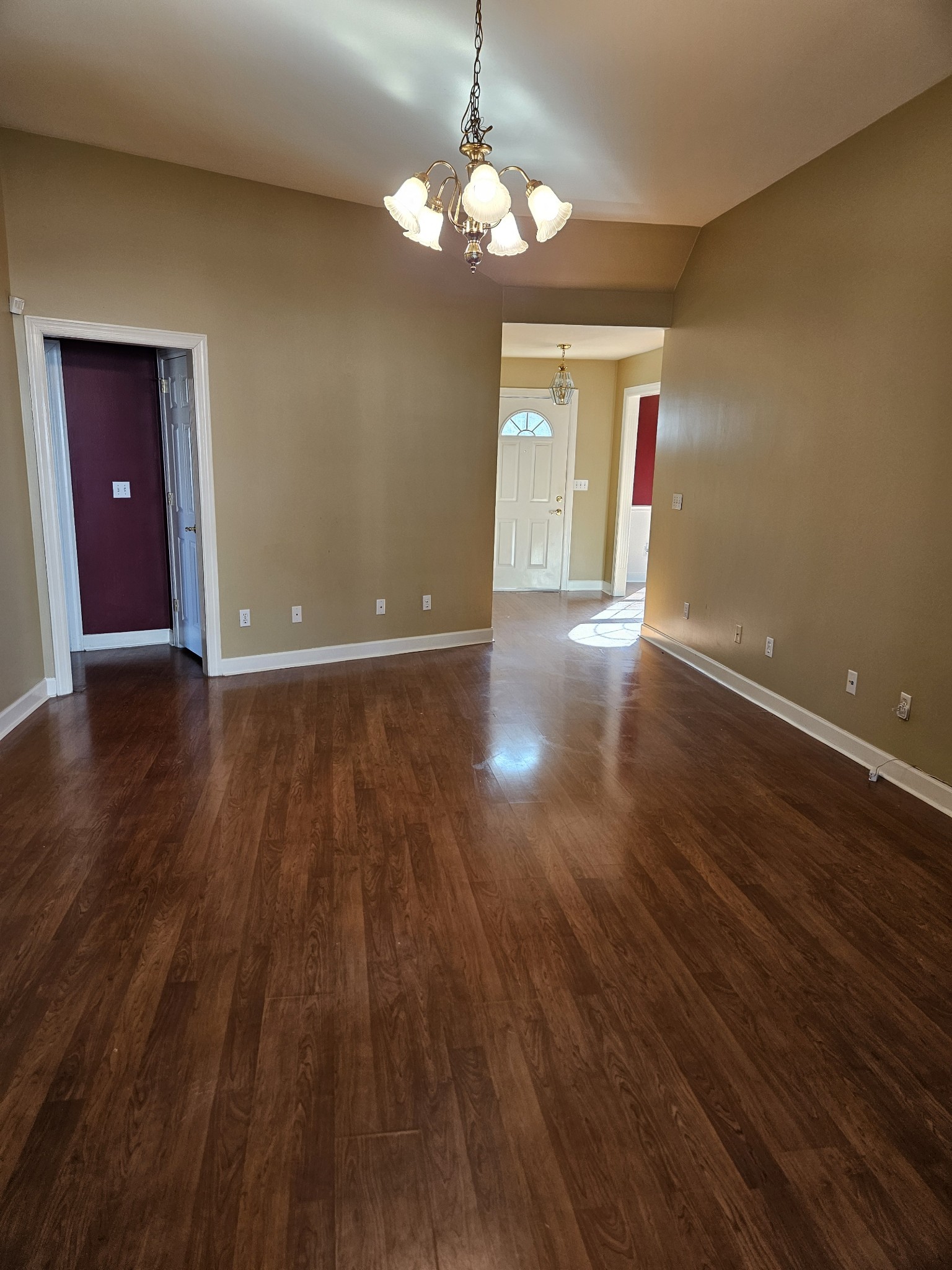 212 Jennings Cir Property Photo 6
