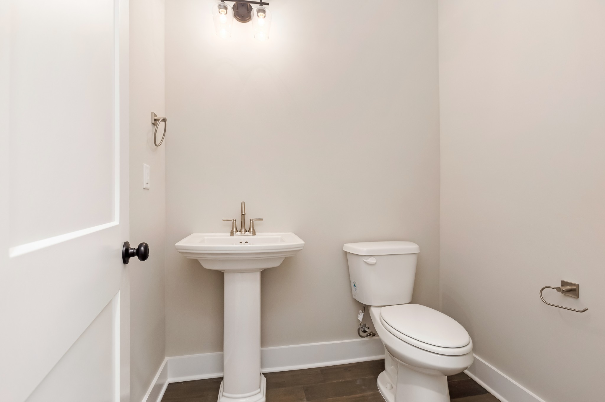 300 Jasmine Park Property Photo 12