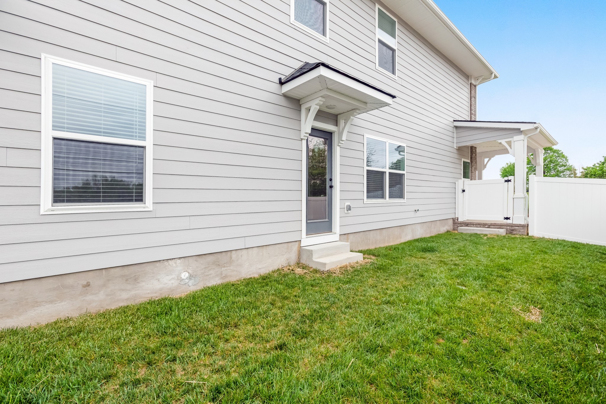 300 Jasmine Park Property Photo 14