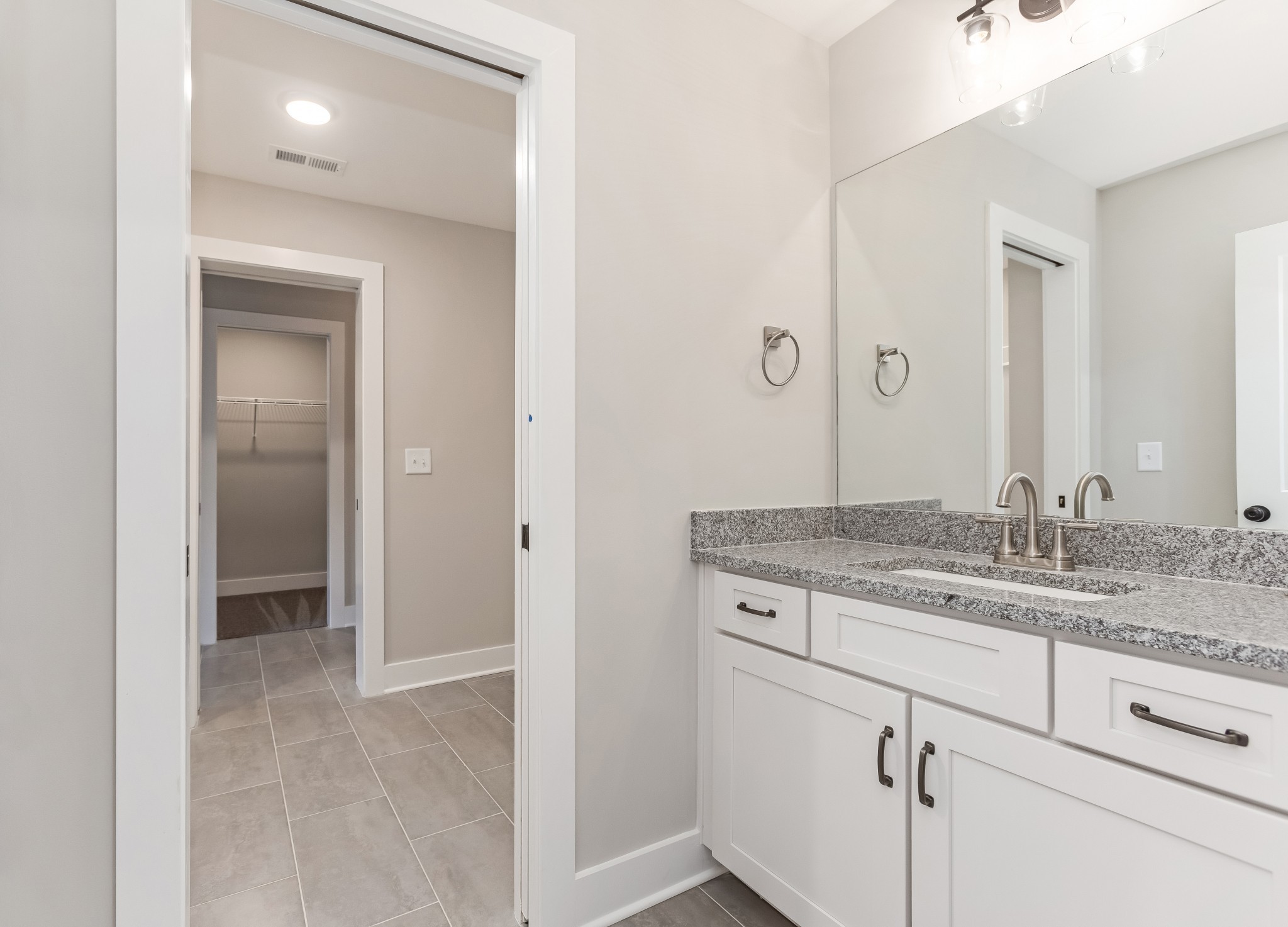 300 Jasmine Park Property Photo 17