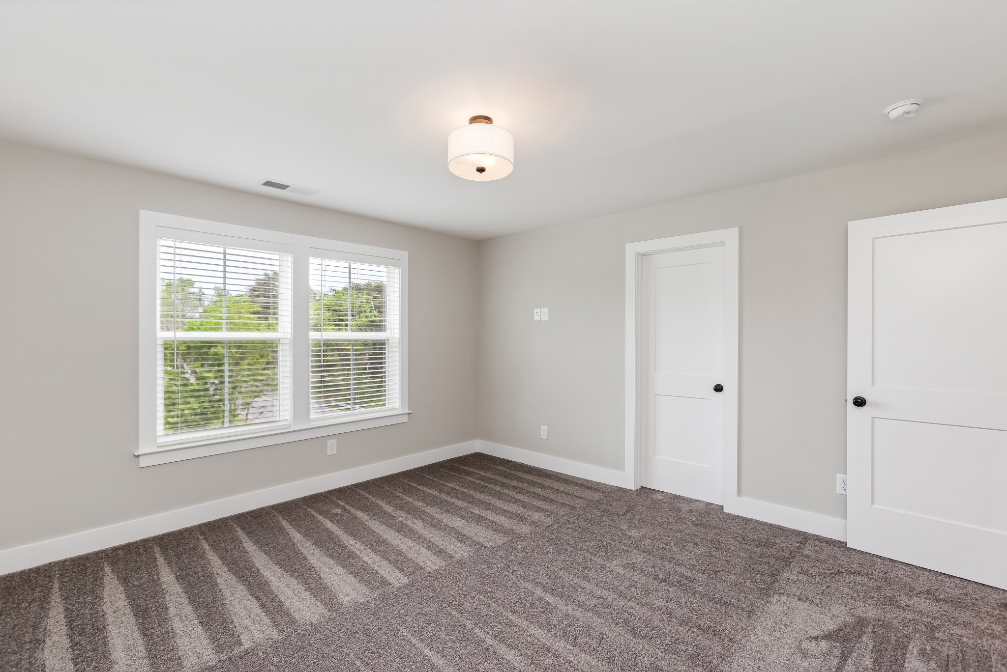 300 Jasmine Park Property Photo 26
