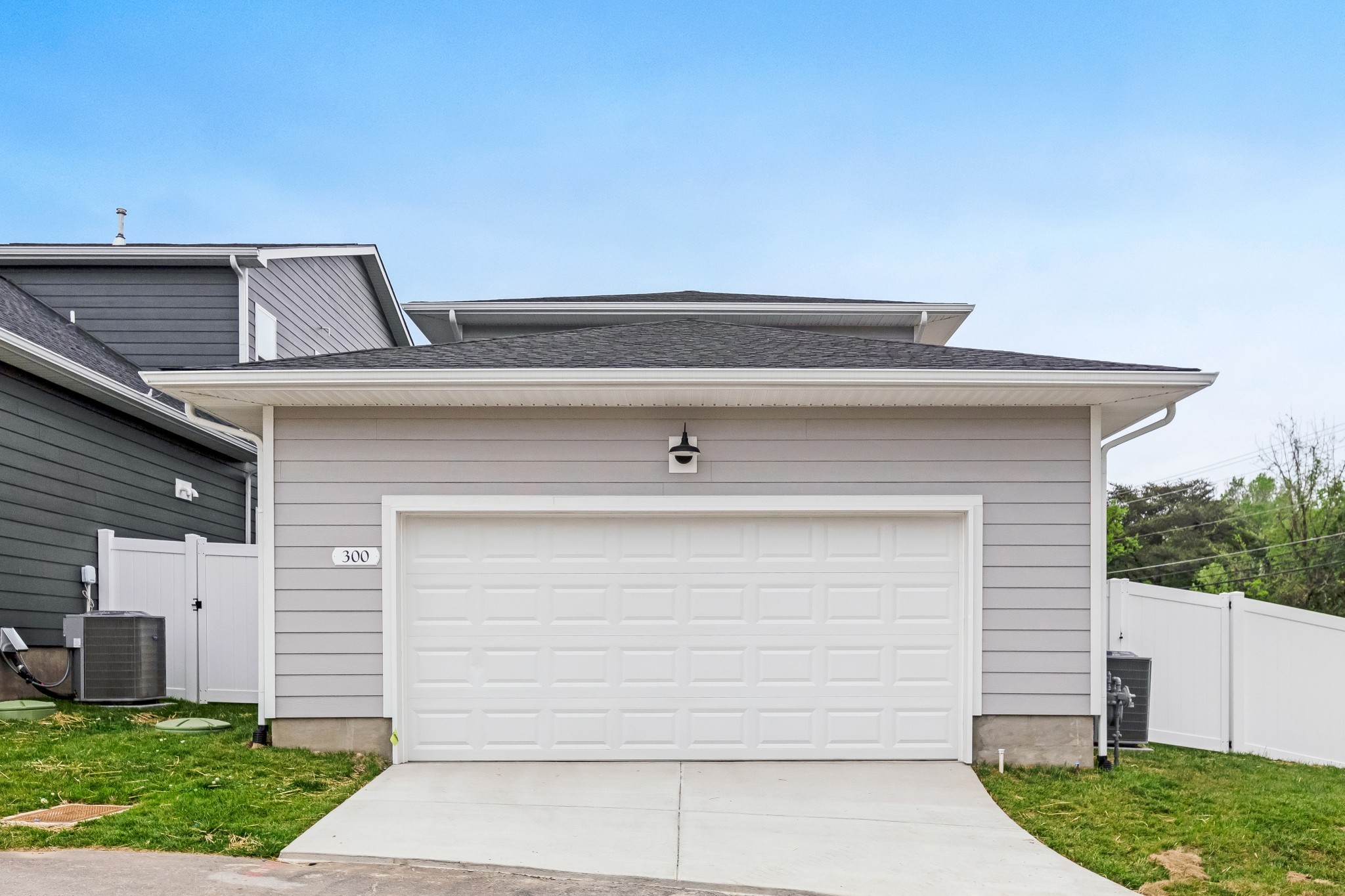 300 Jasmine Park Property Photo 31