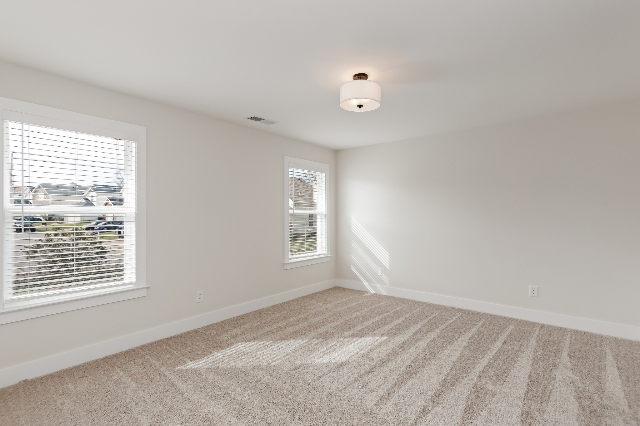 313 Jasmine Park Property Photo 26