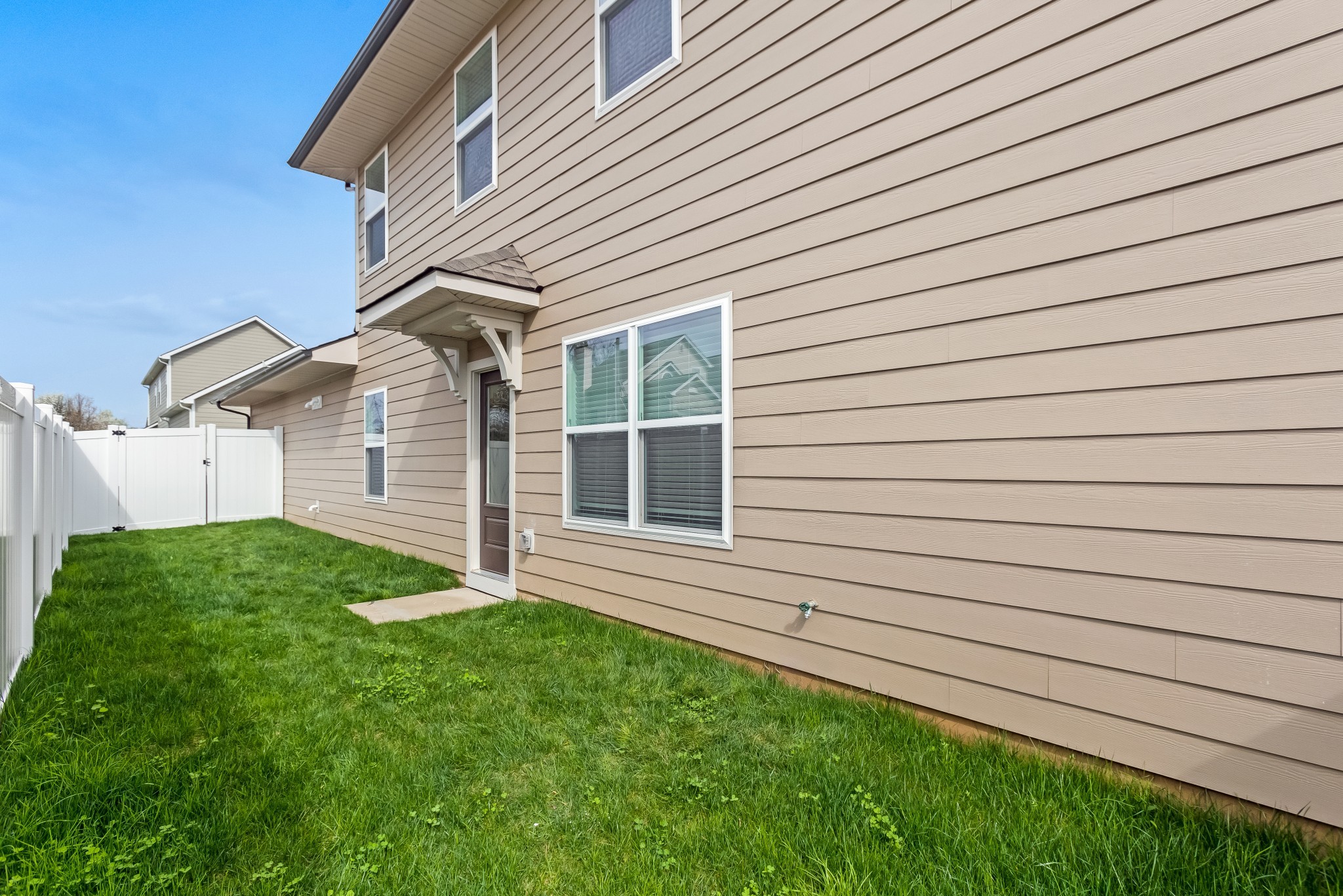 313 Jasmine Park Property Photo 32