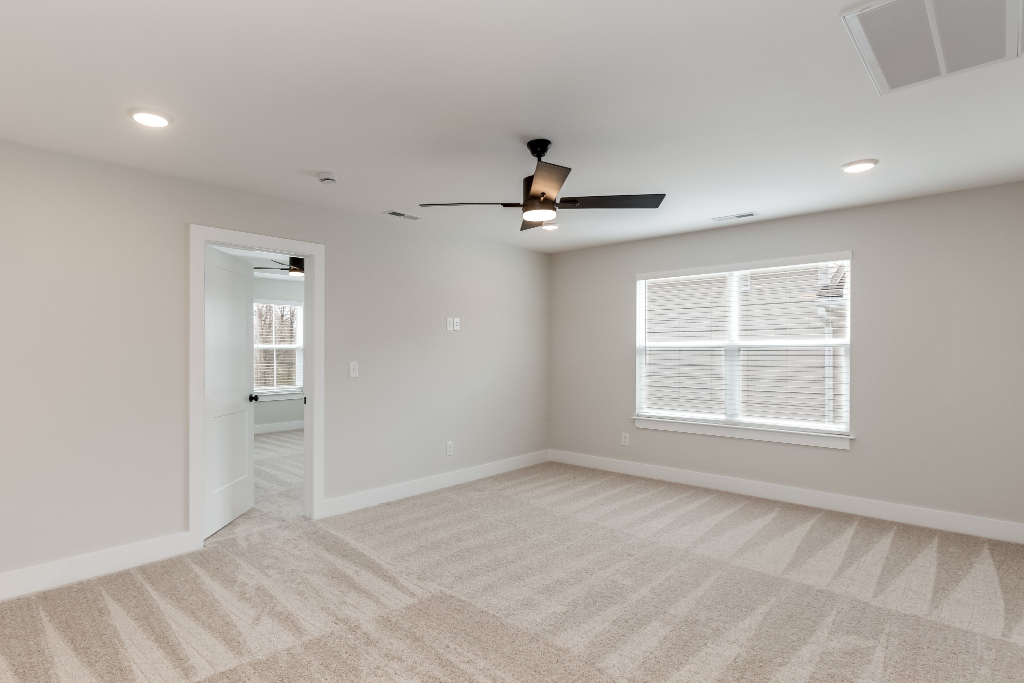 327 Jasmine Park Property Photo 16