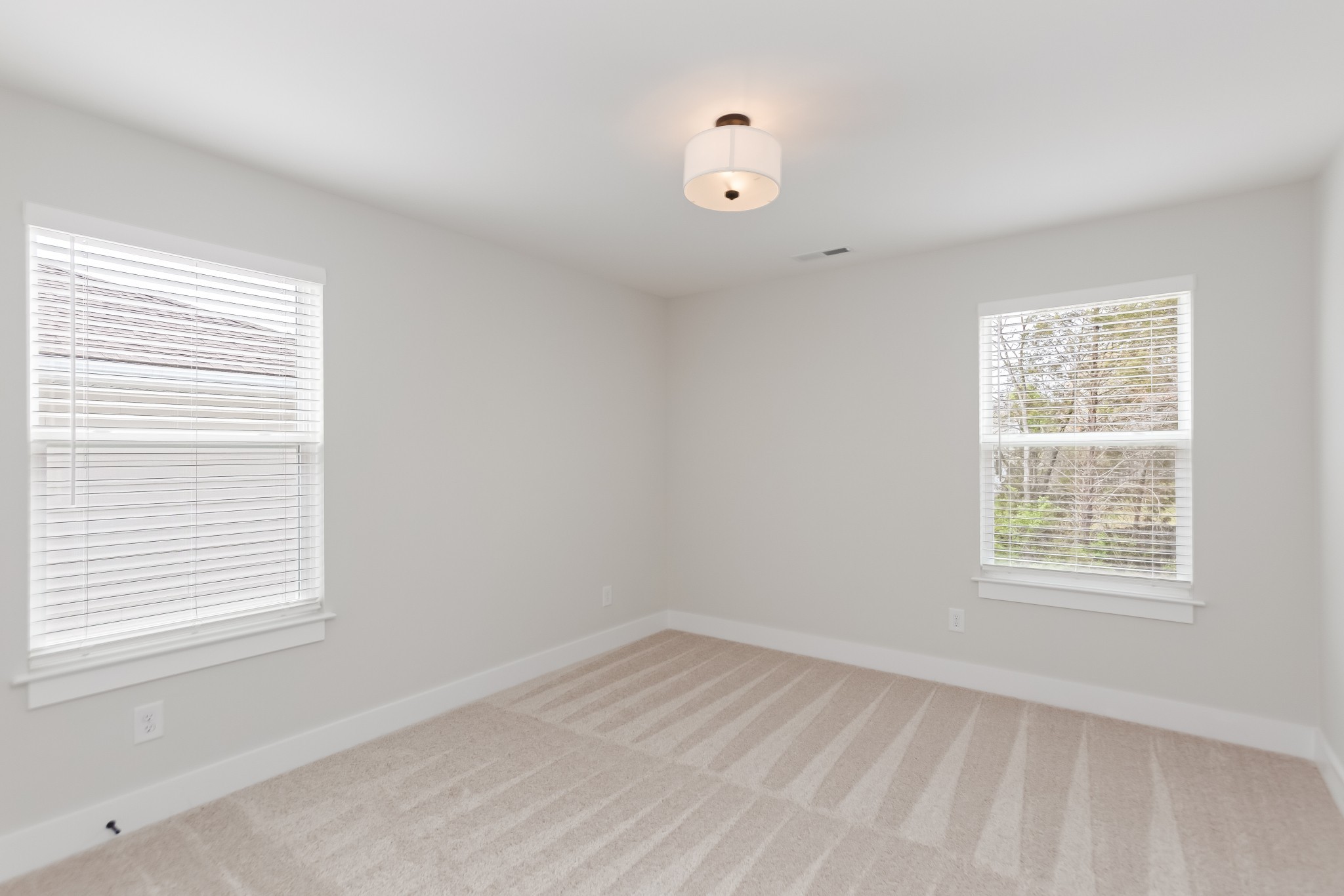 327 Jasmine Park Property Photo 21