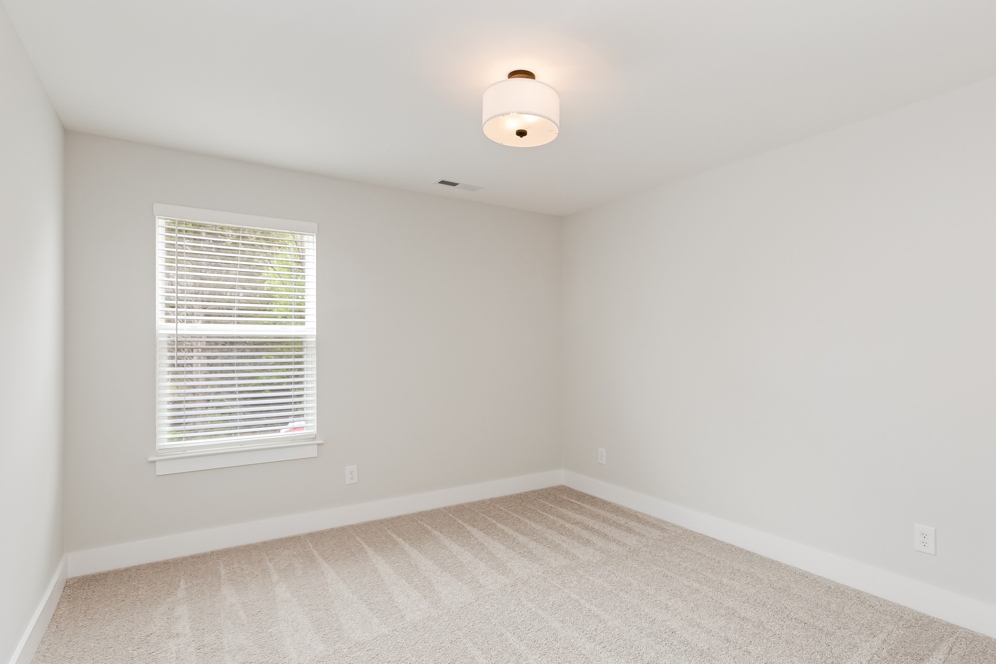 327 Jasmine Park Property Photo 24